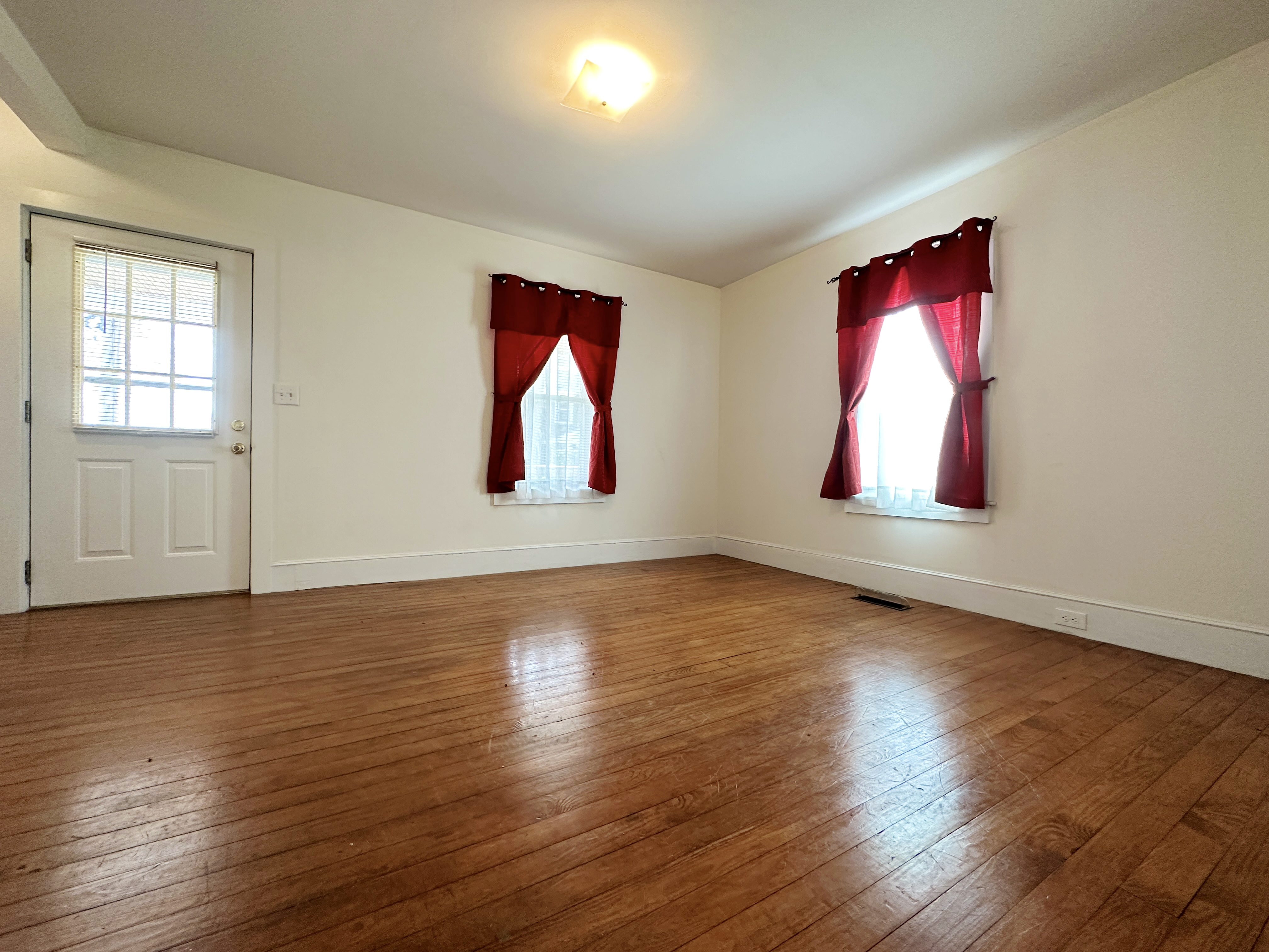 9 Shawmut St, Malden