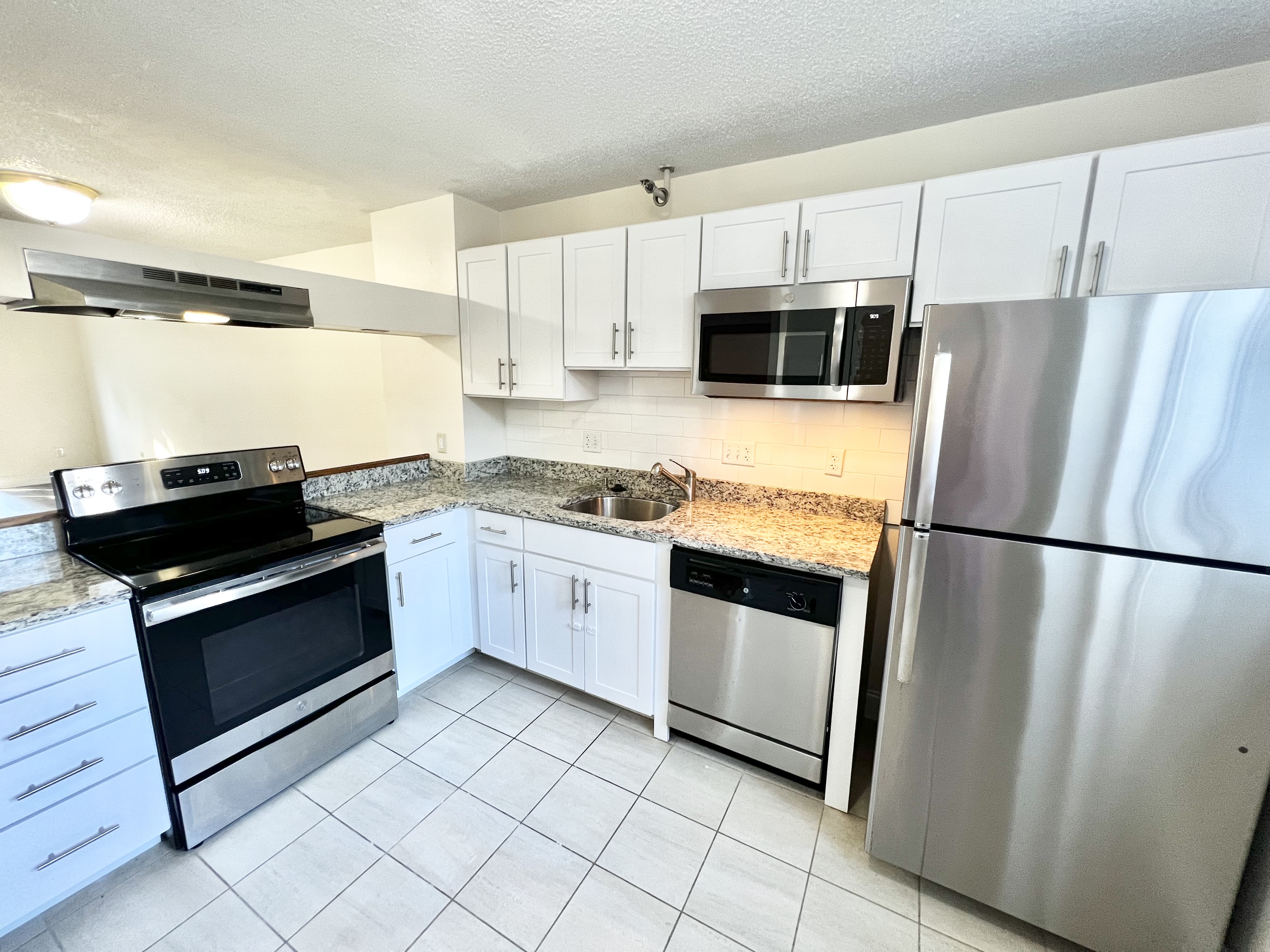 140 North Beacon St, Brighton