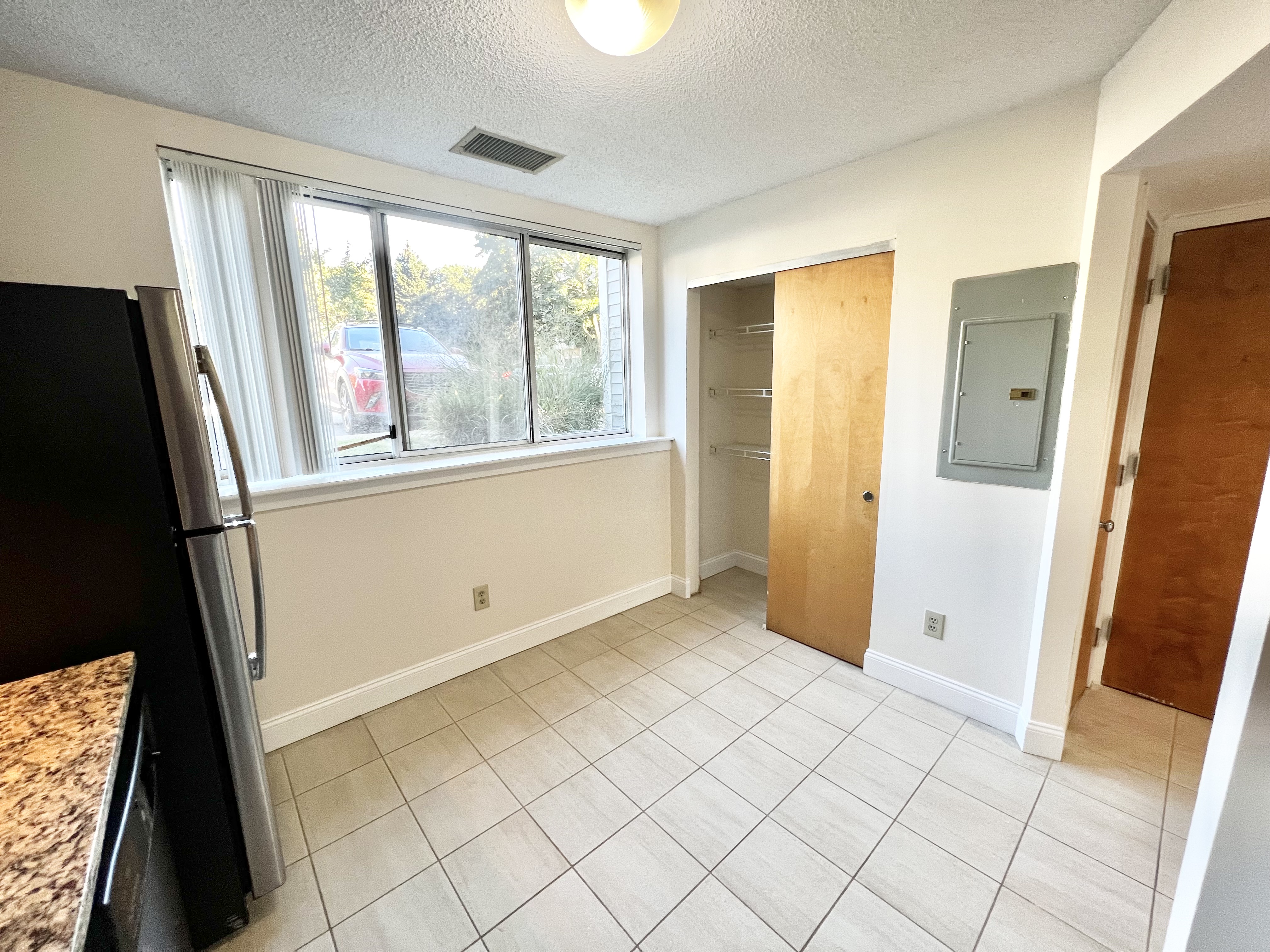 140 North Beacon St, Brighton