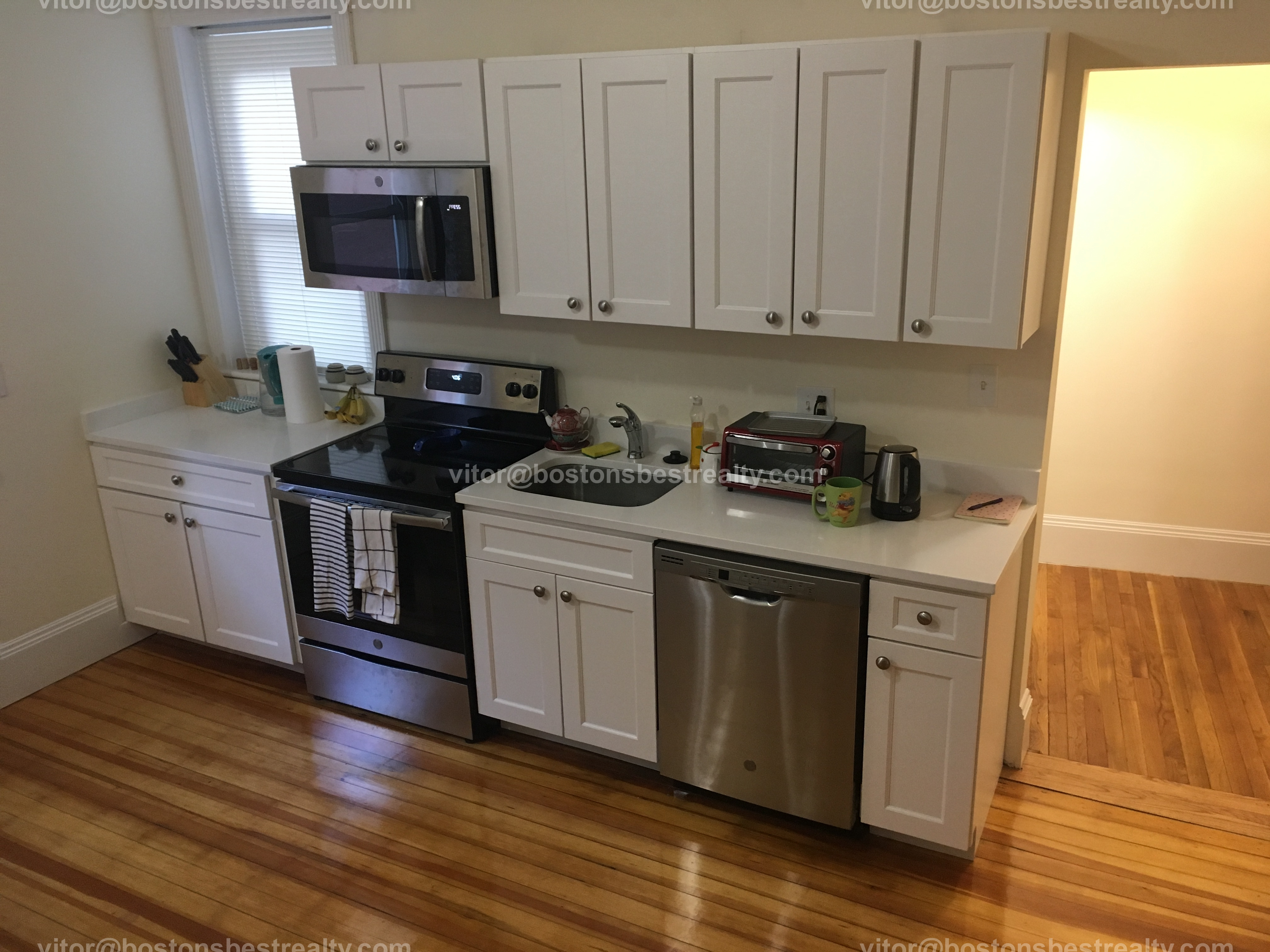 11 Englewood Ave, Washington Square