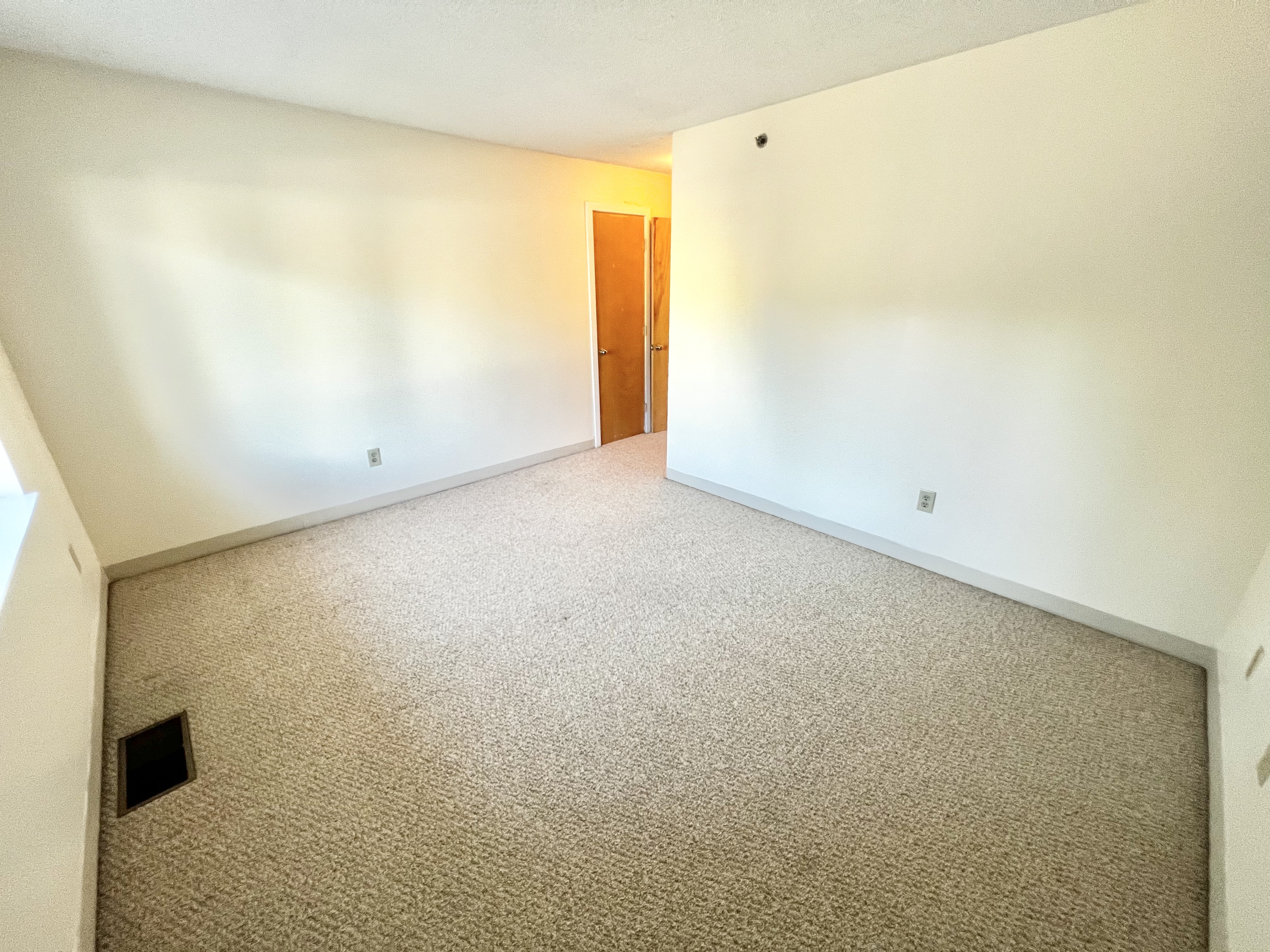 140 North Beacon St, Brighton