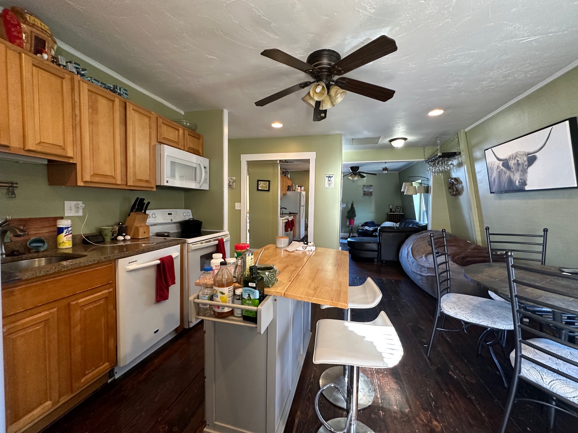 145 Highland Ave, Gilman Square