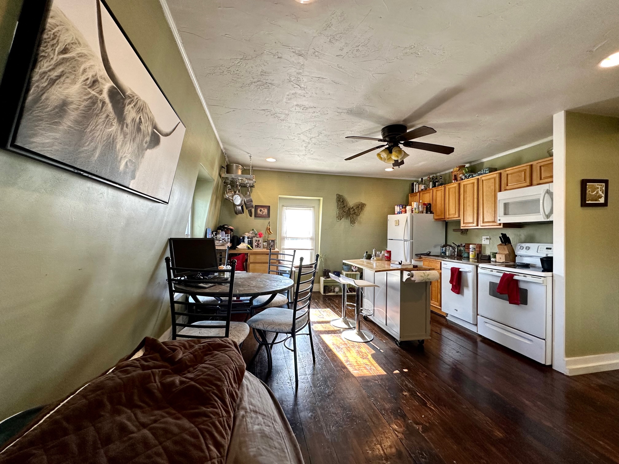 145 Highland Ave, Gilman Square