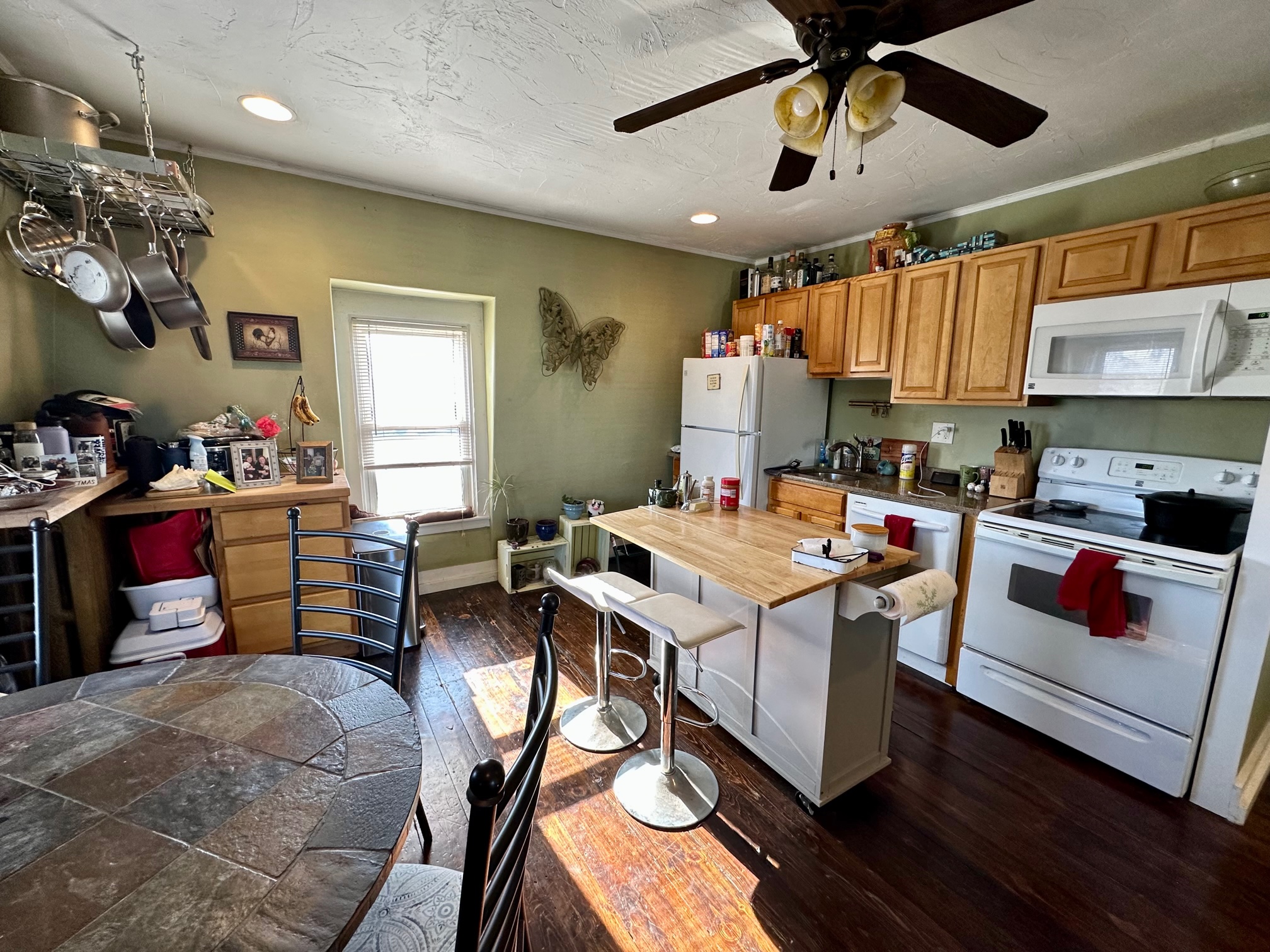 145 Highland Ave, Gilman Square