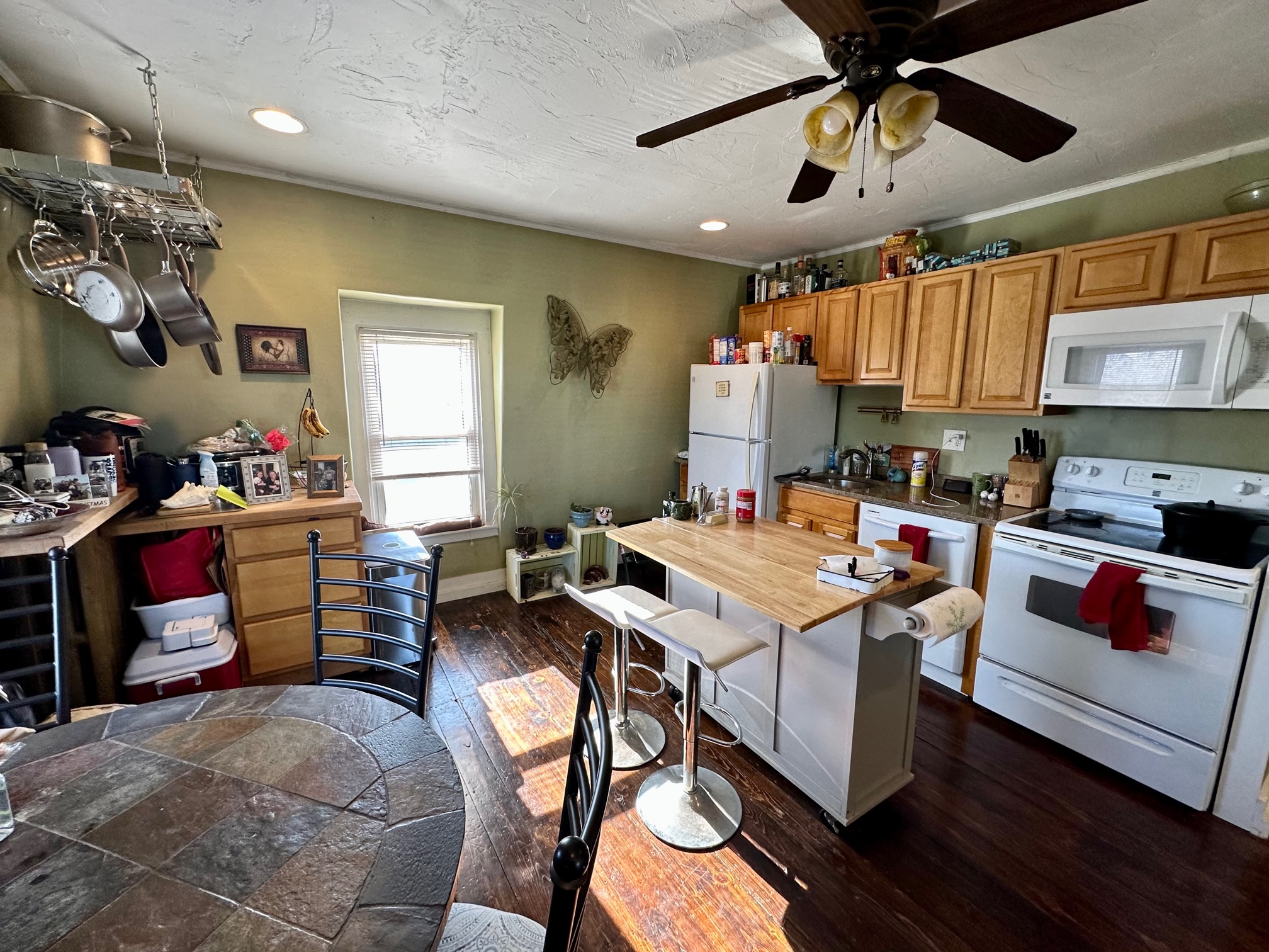 145 Highland Ave, Gilman Square