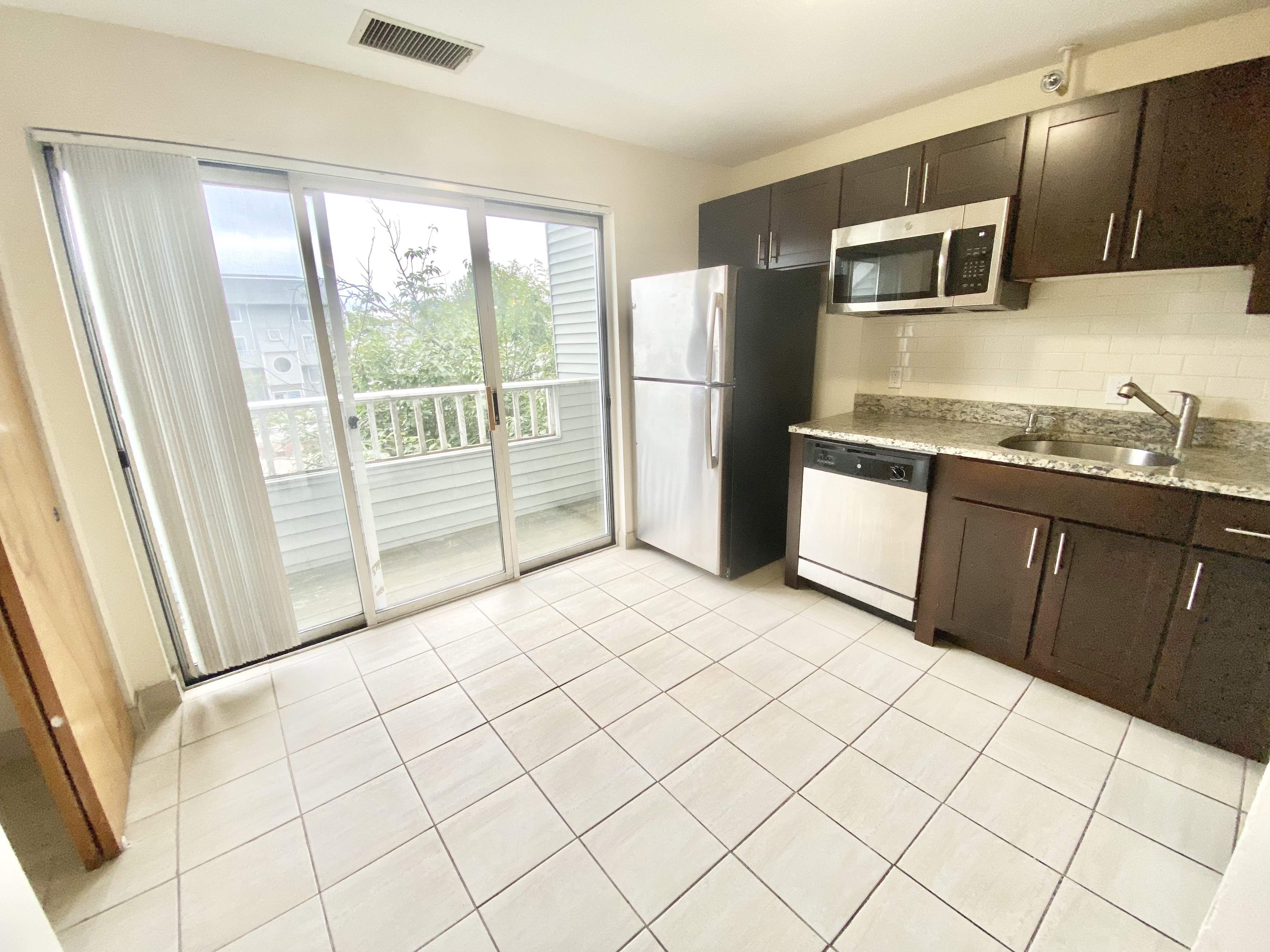 140 North Beacon St, Brighton