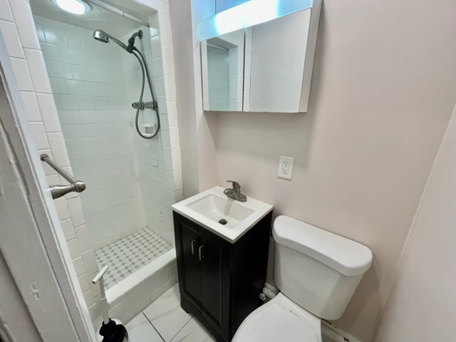 4 Garden Ct, North End