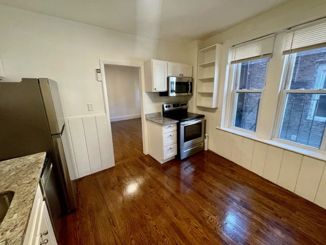 4 Garden Ct, North End