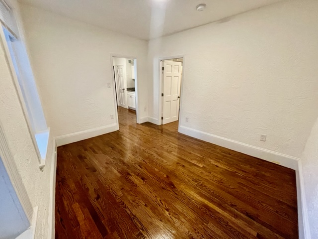 4 Garden Ct, North End