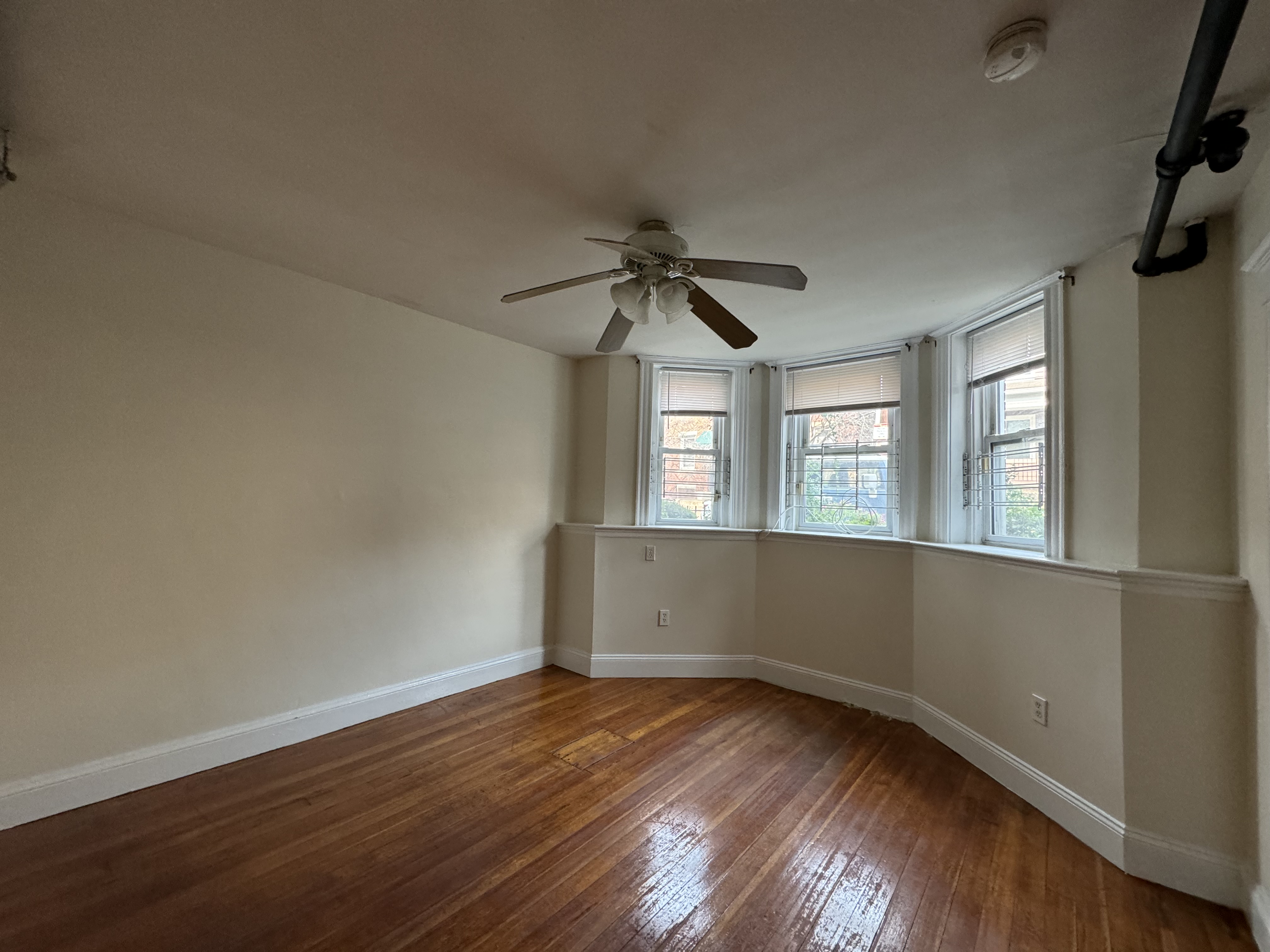 9 Barrows St, Allston