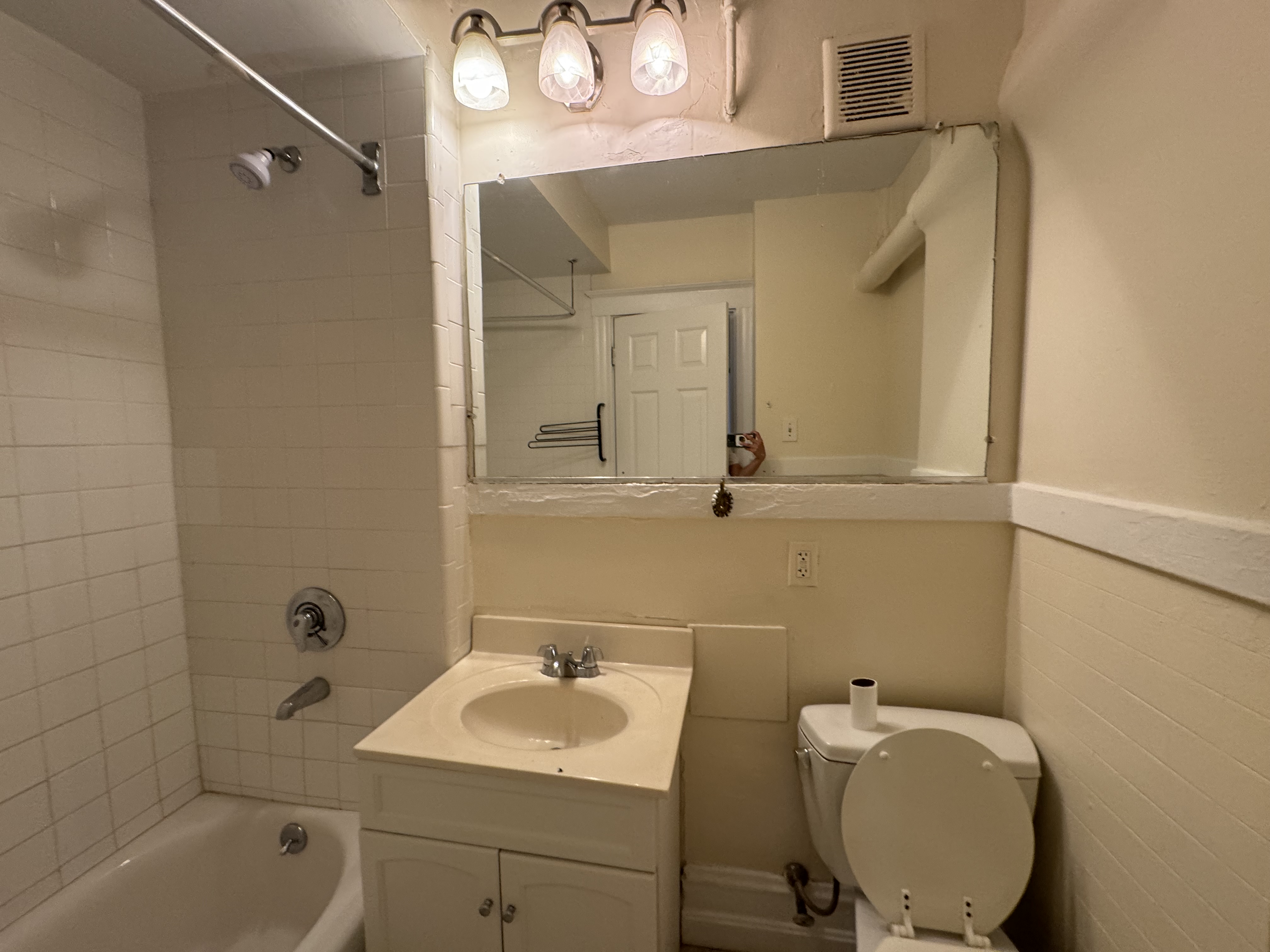 9 Barrows St, Allston