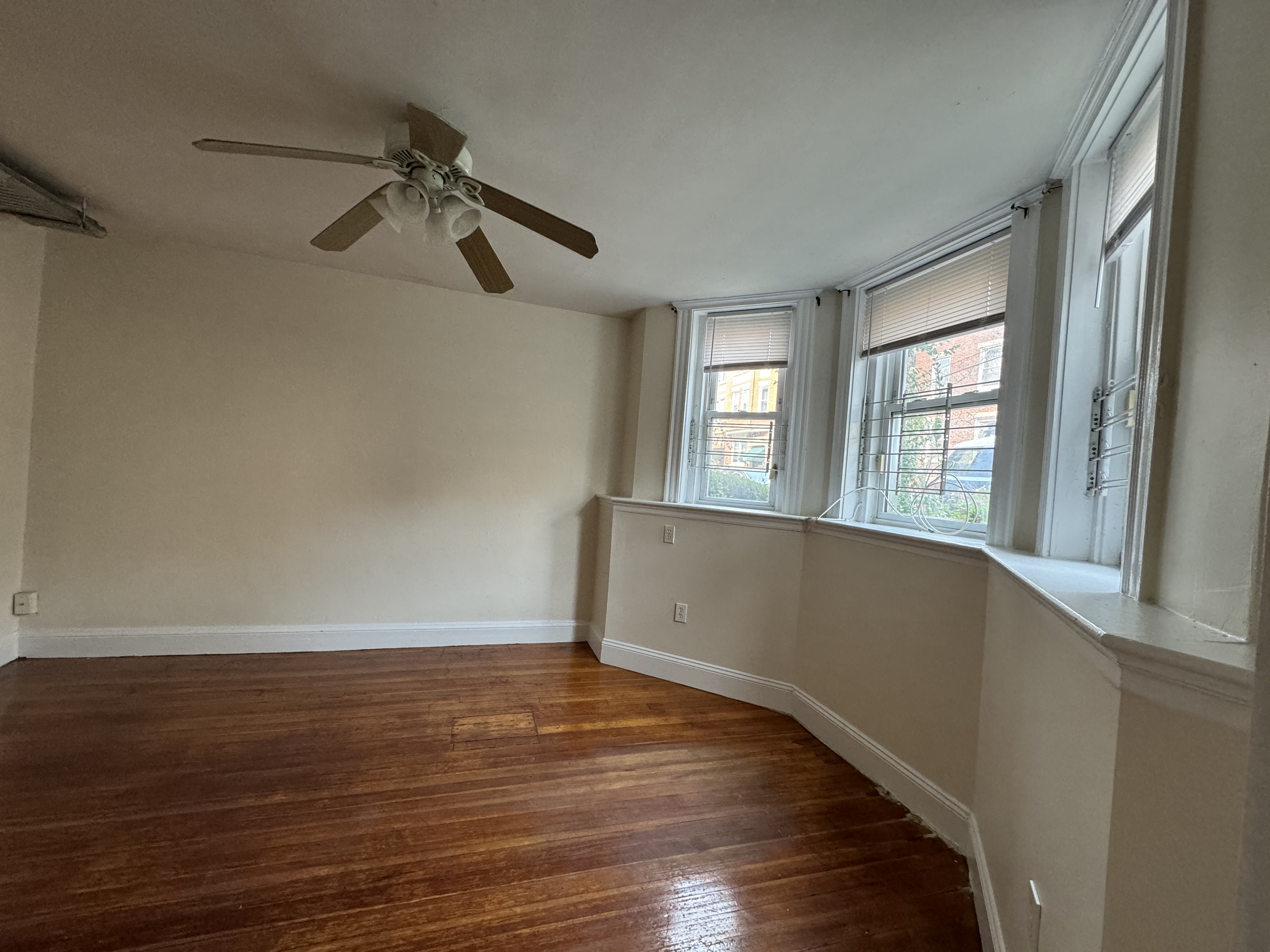 9 Barrows St, Allston