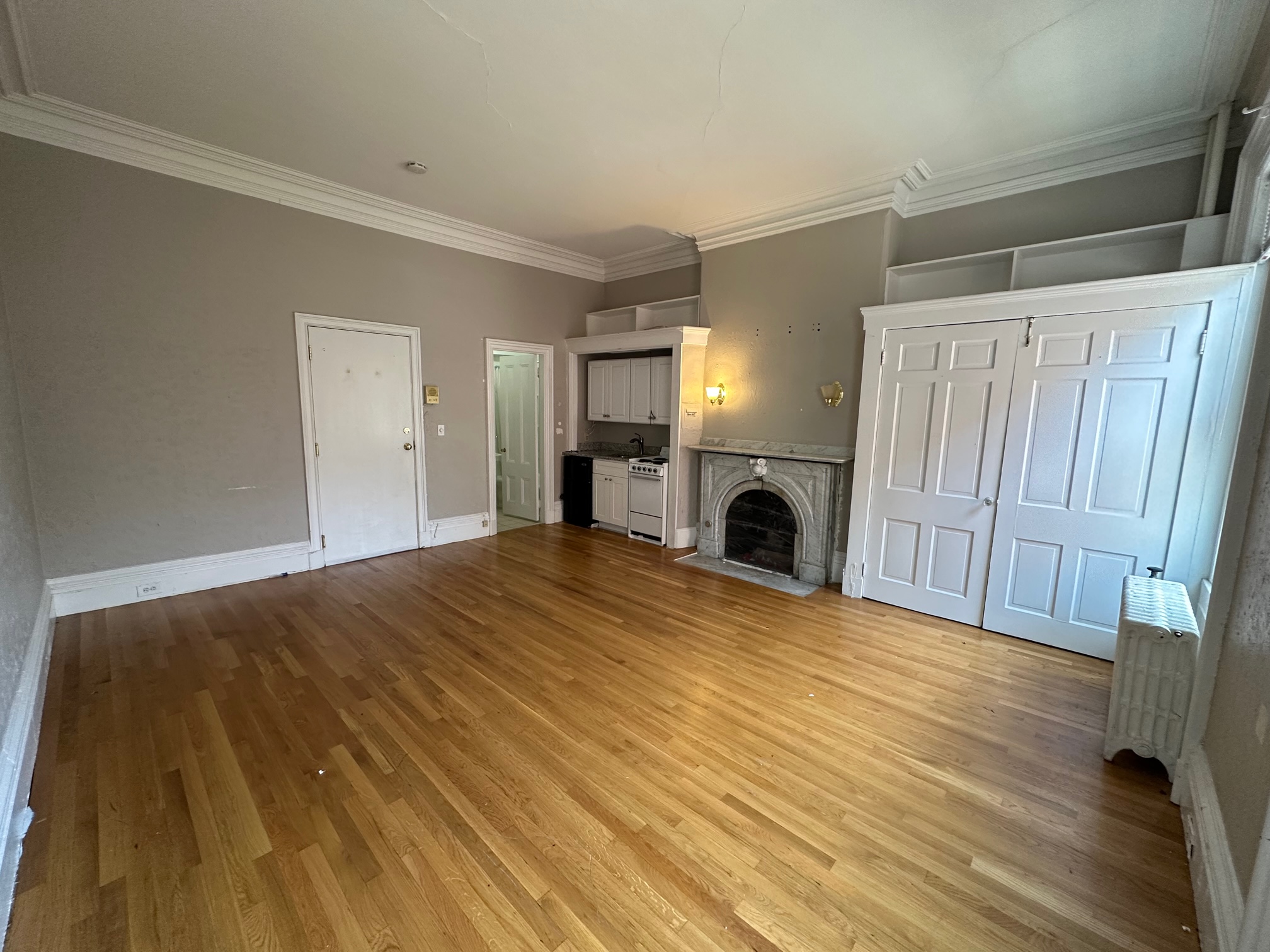 98 Charles St, Beacon Hill