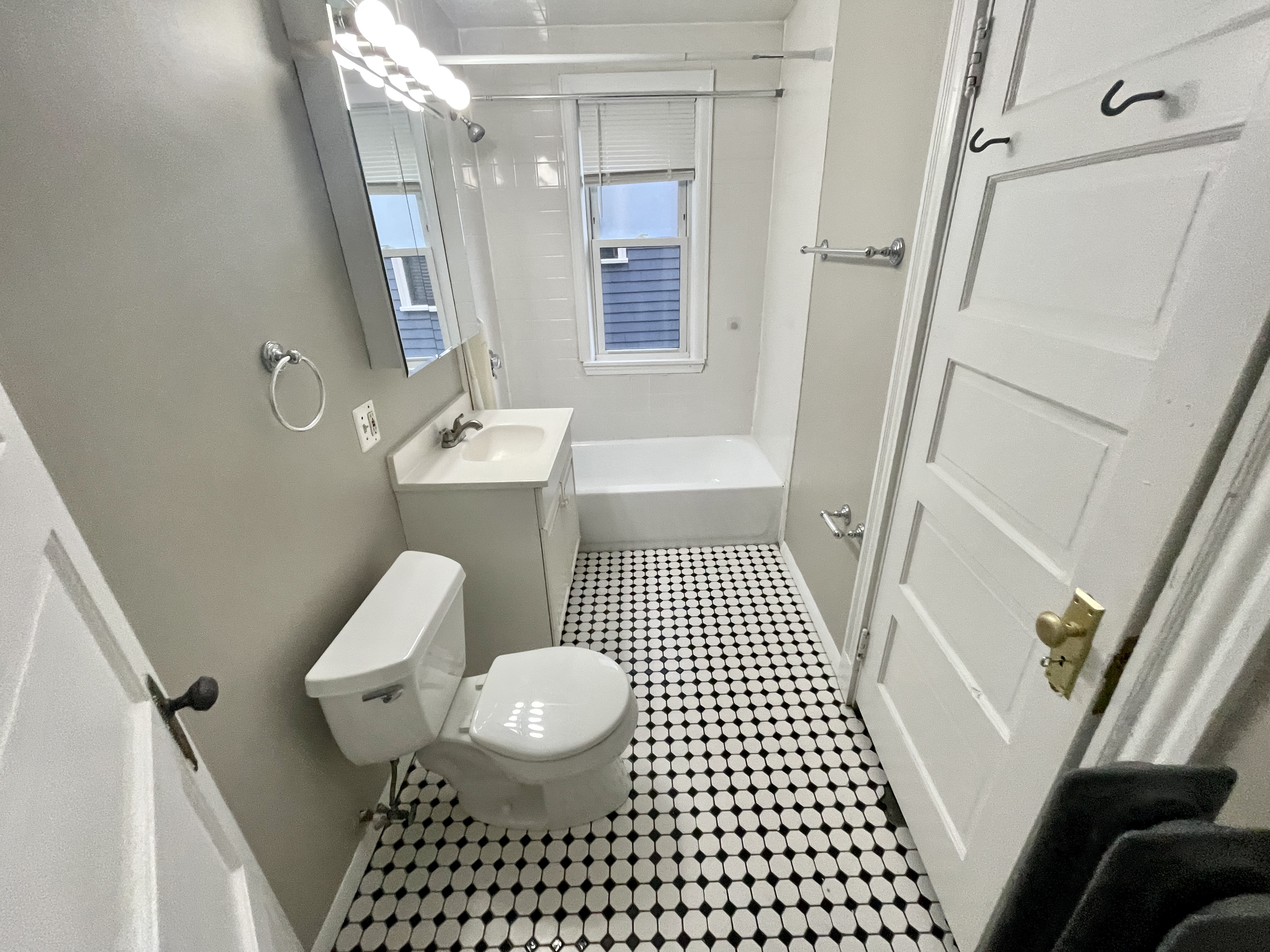 10 Cambridge Ter, Porter Square