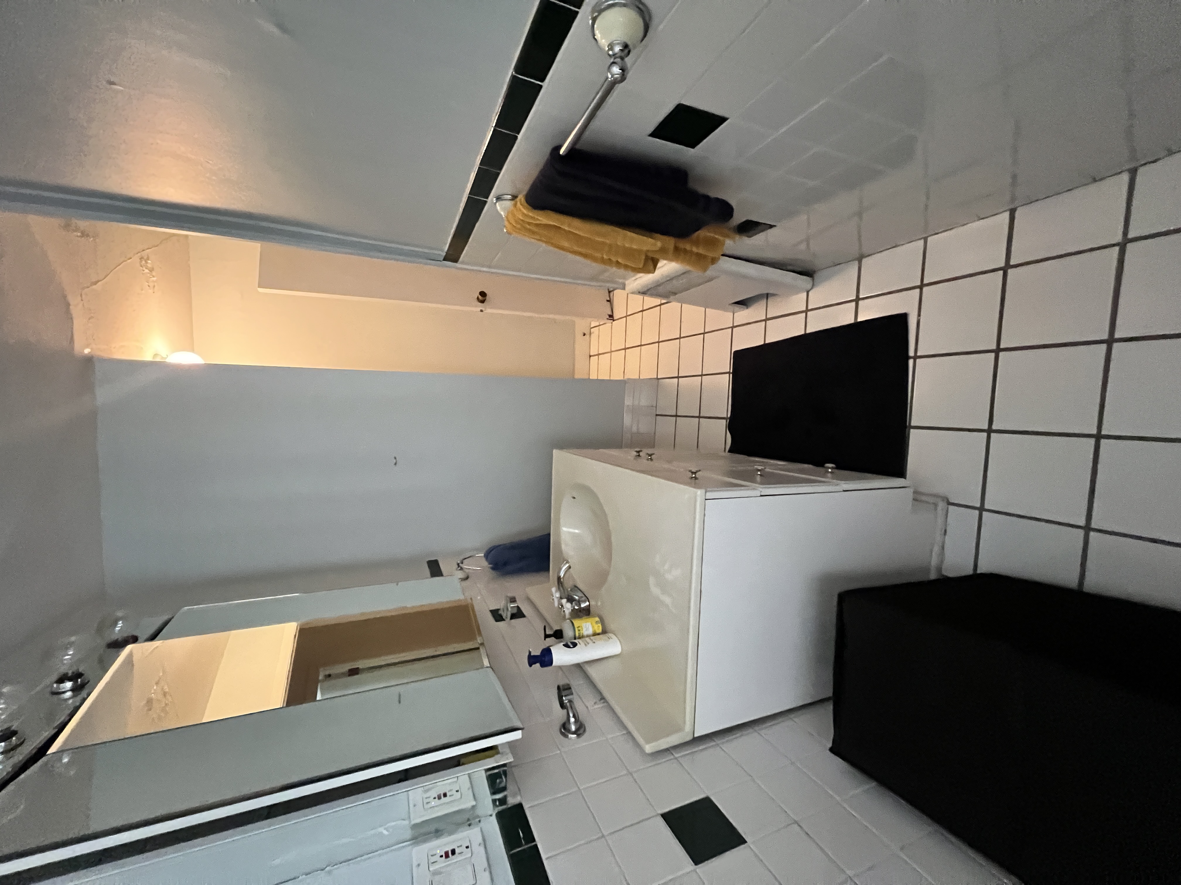 32 Dartmouth St, South End