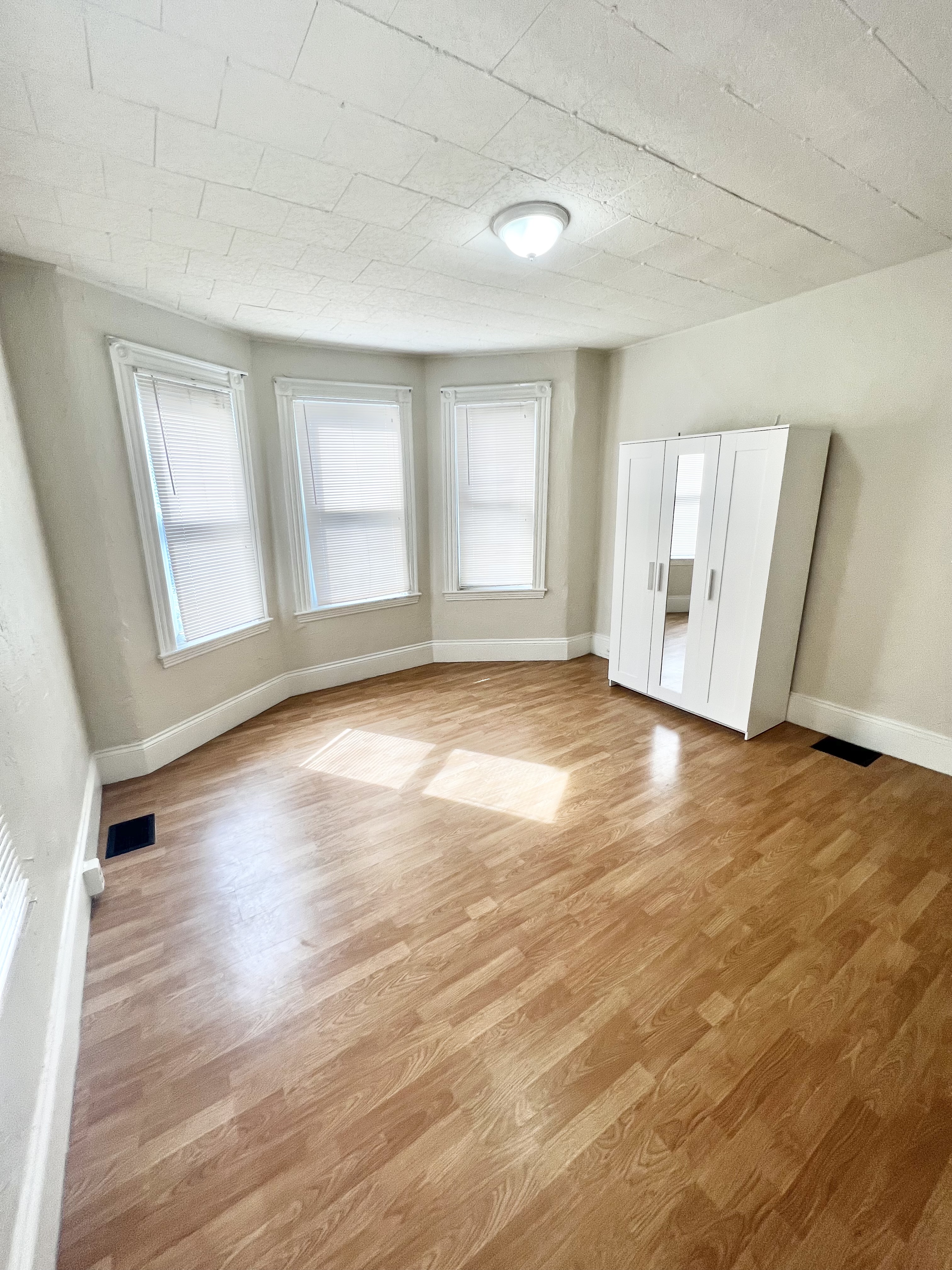 16 Webster Ave, Union Square