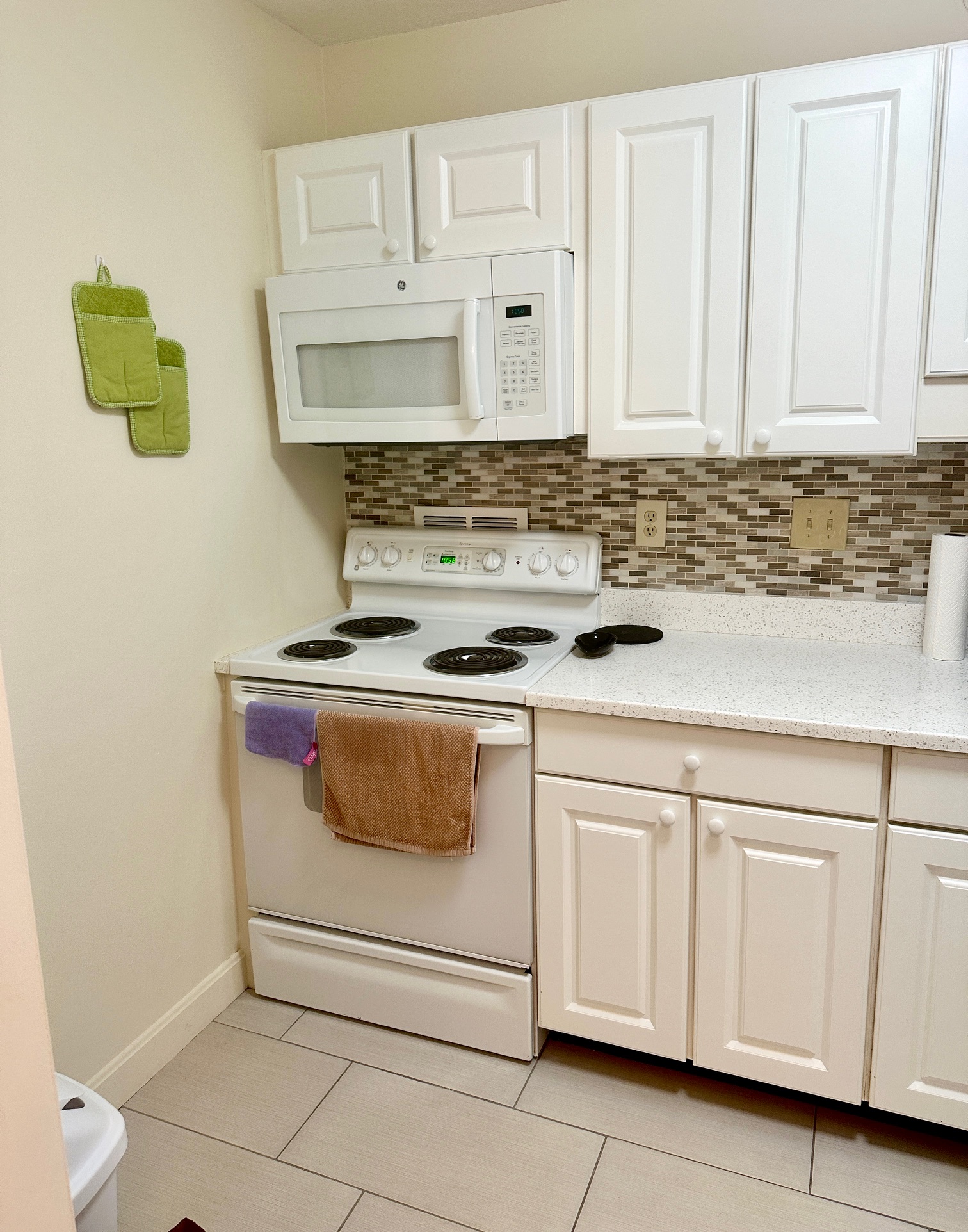 101 Monmouth St, Longwood