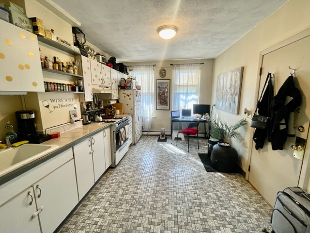 2 Michelangelo St, North End