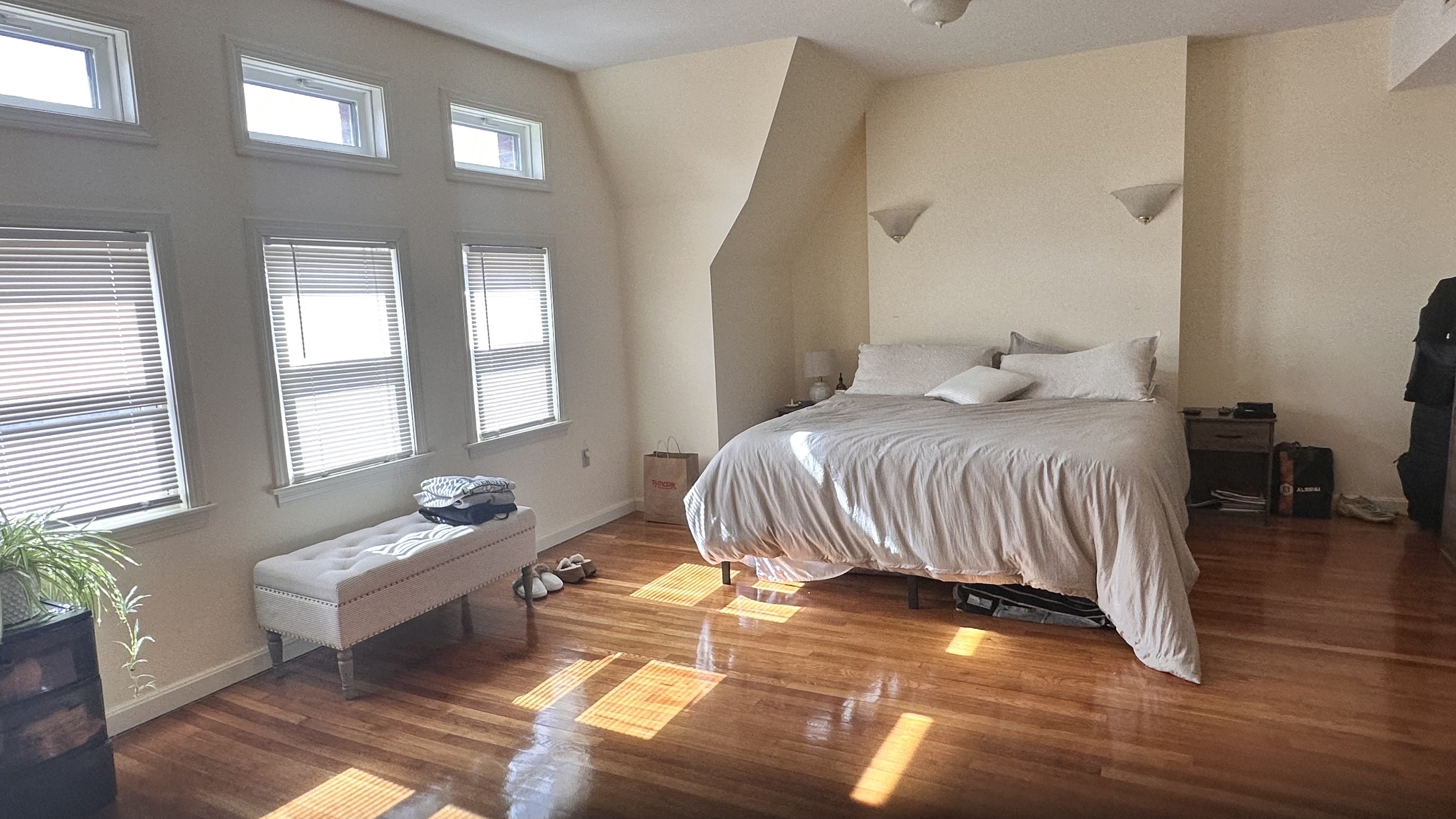 1404 Beacon St, Coolidge Corner