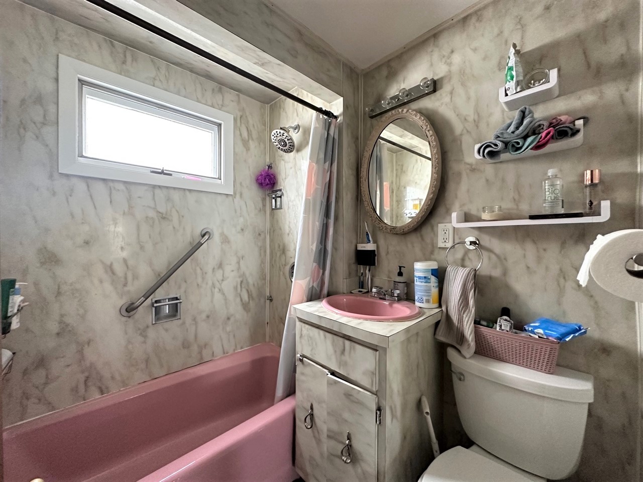 130 North, Teele Square