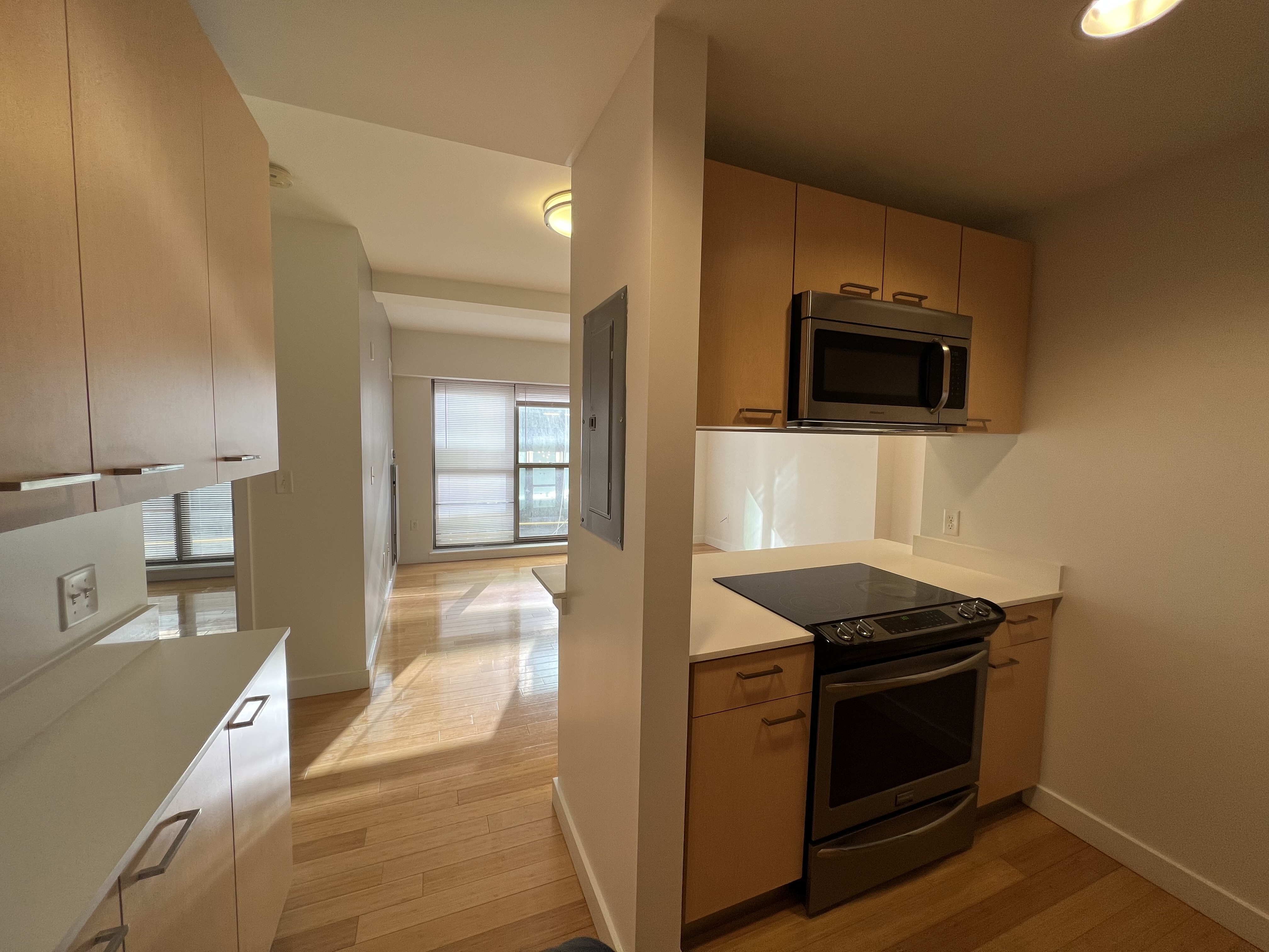 1085 Boylston St, Fenway