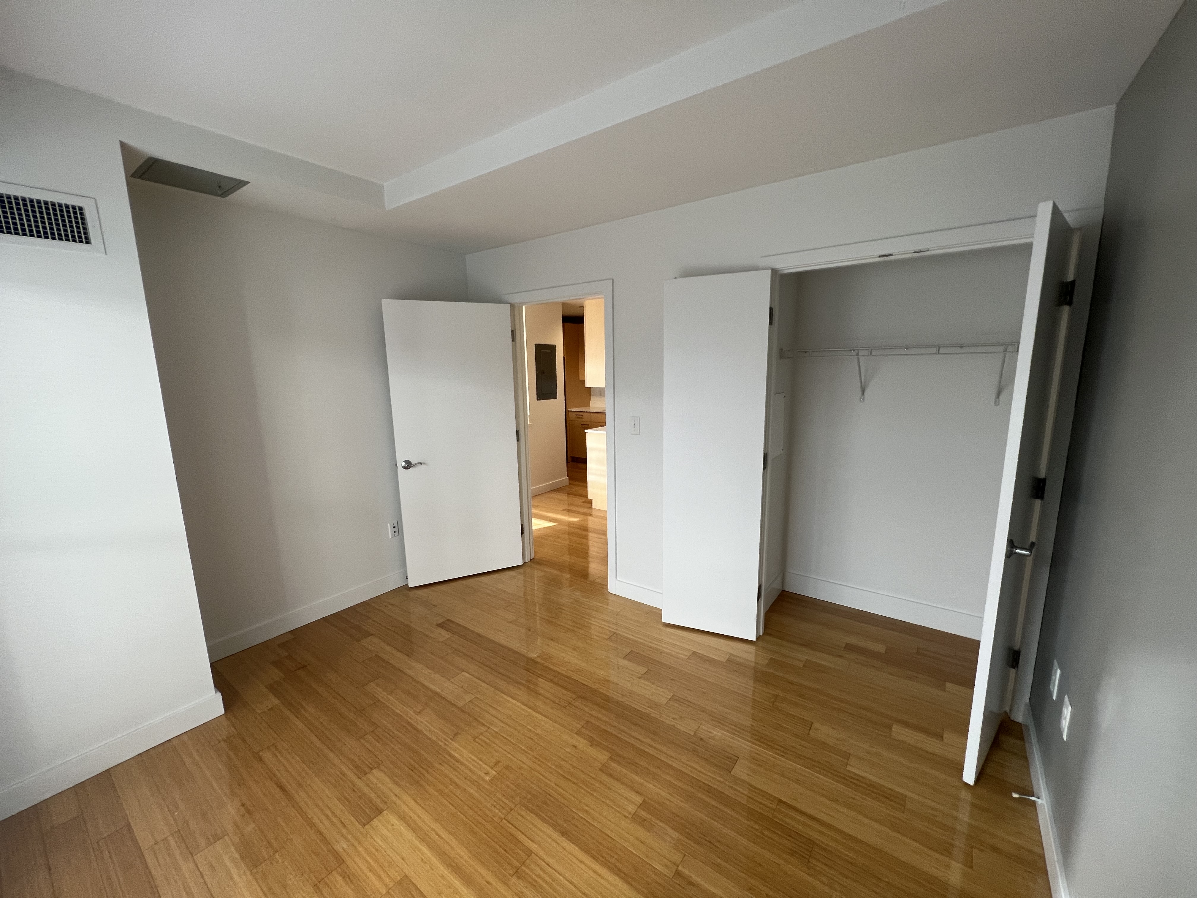 1085 Boylston St, Fenway