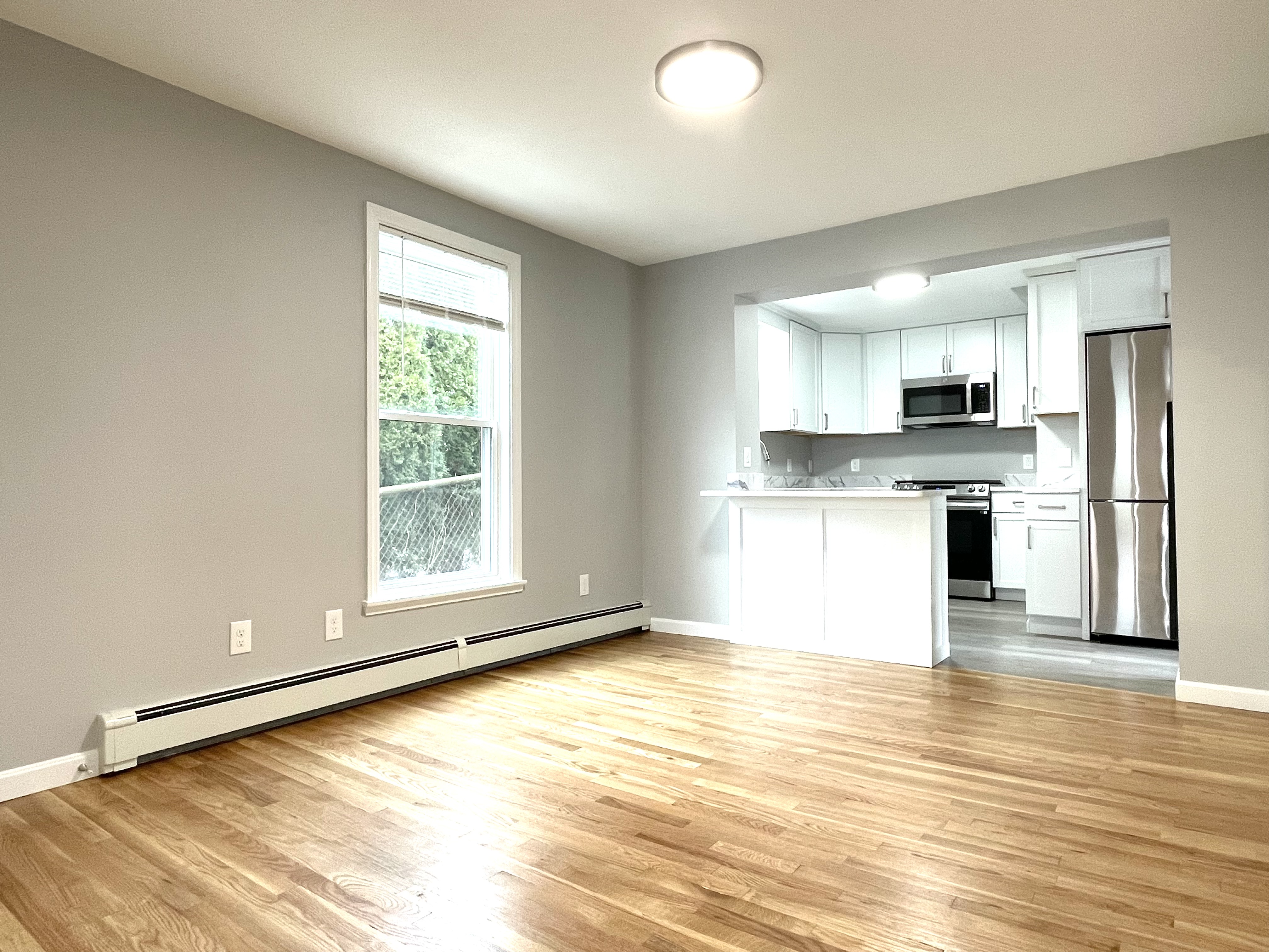 6 Hudson St, Watertown Square