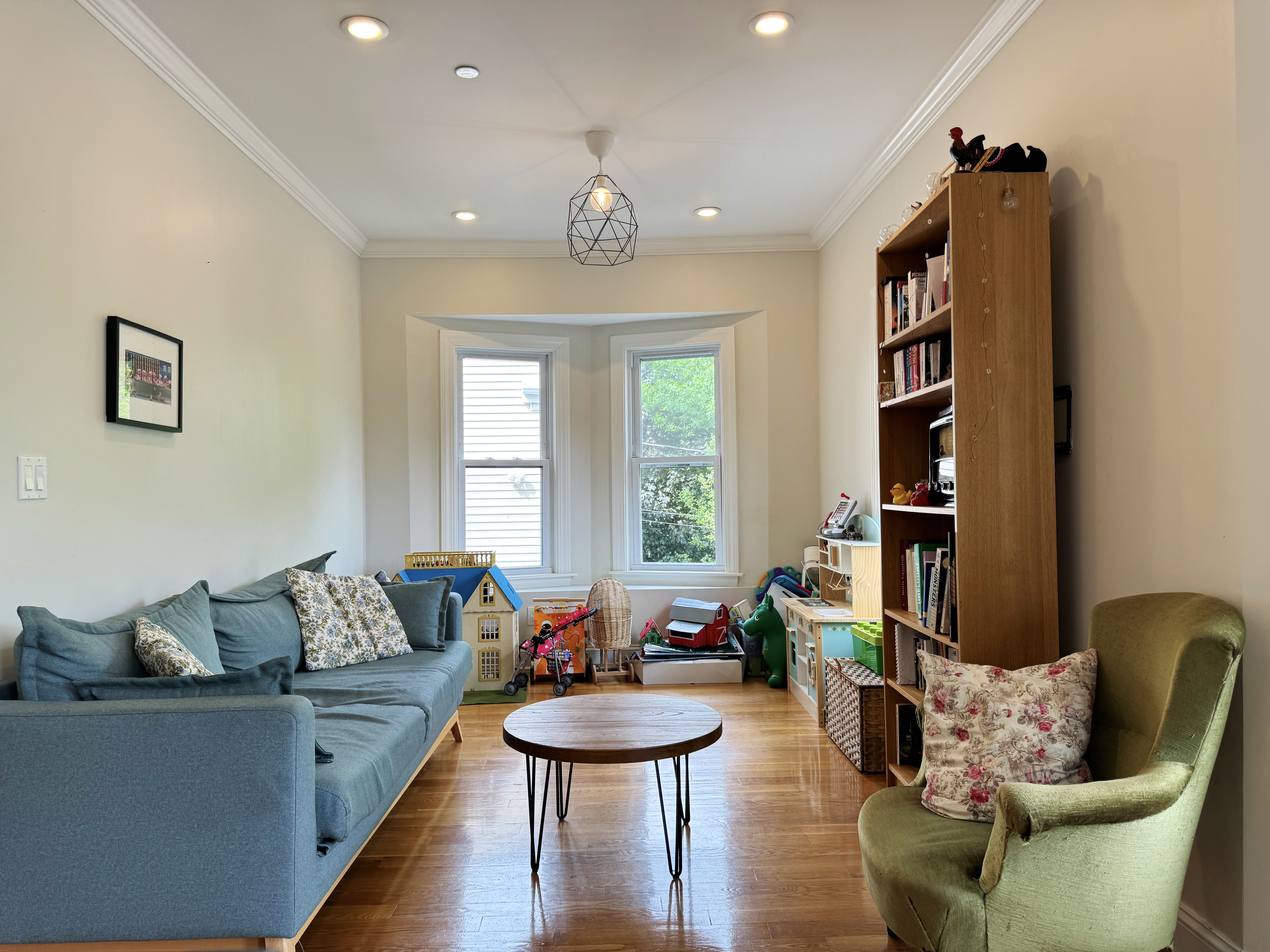 200 Willow Ave, Powder House Square