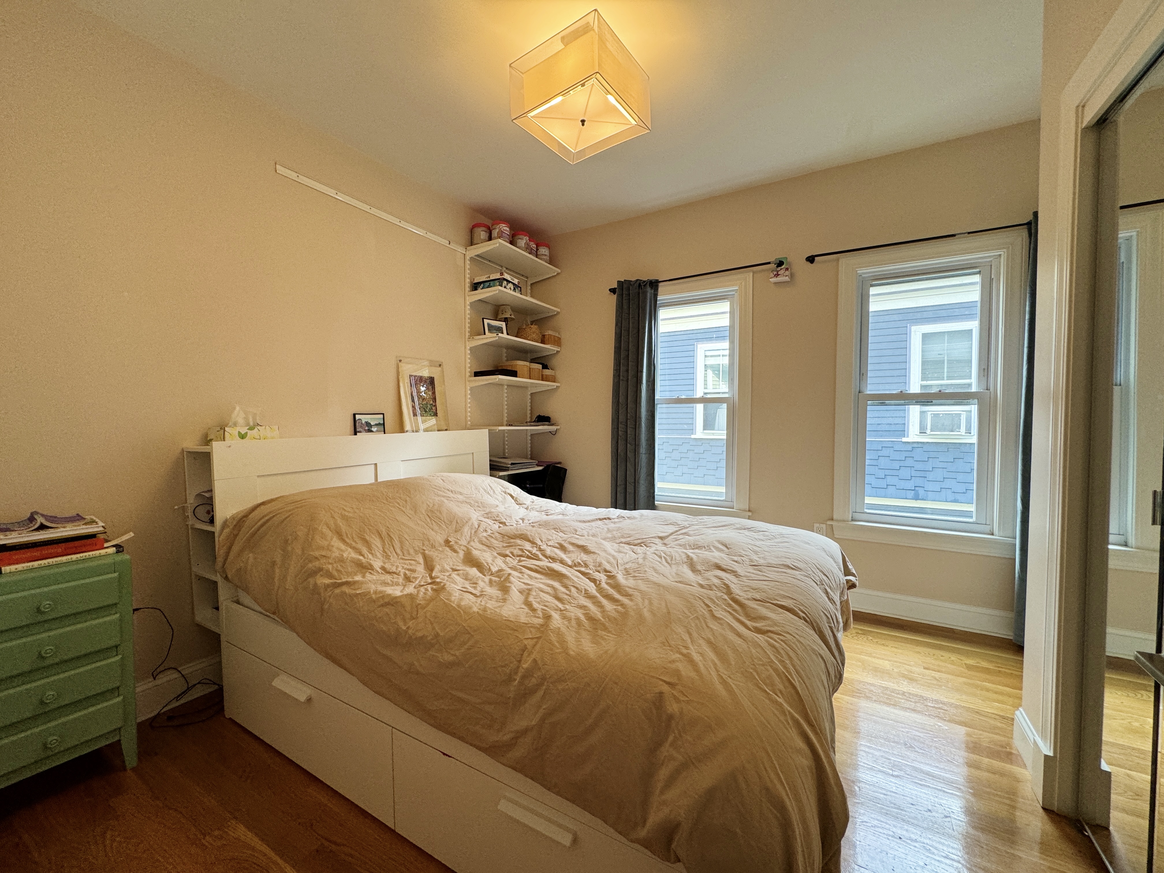 200 Willow Ave, Powder House Square