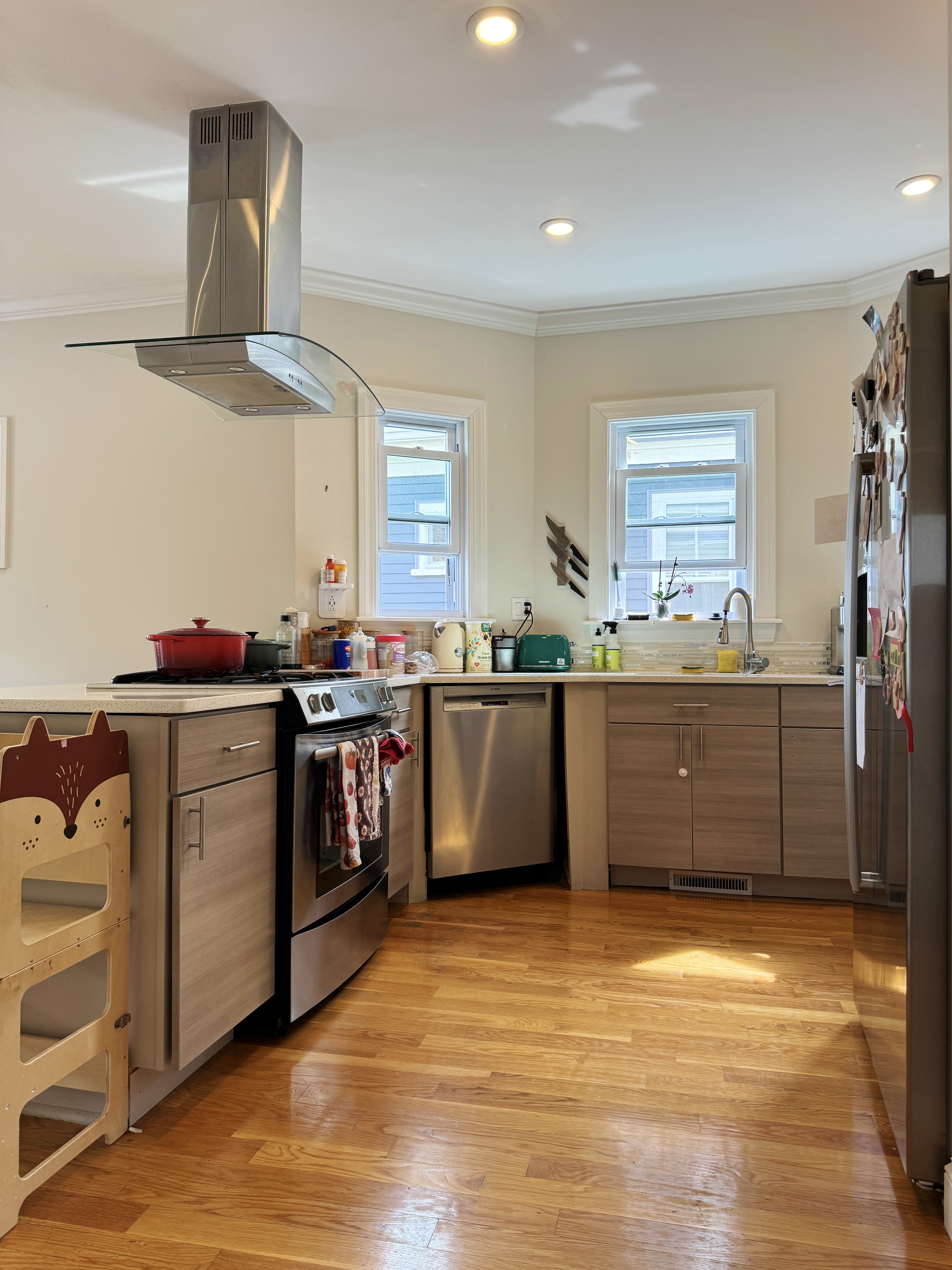 200 Willow Ave, Powder House Square