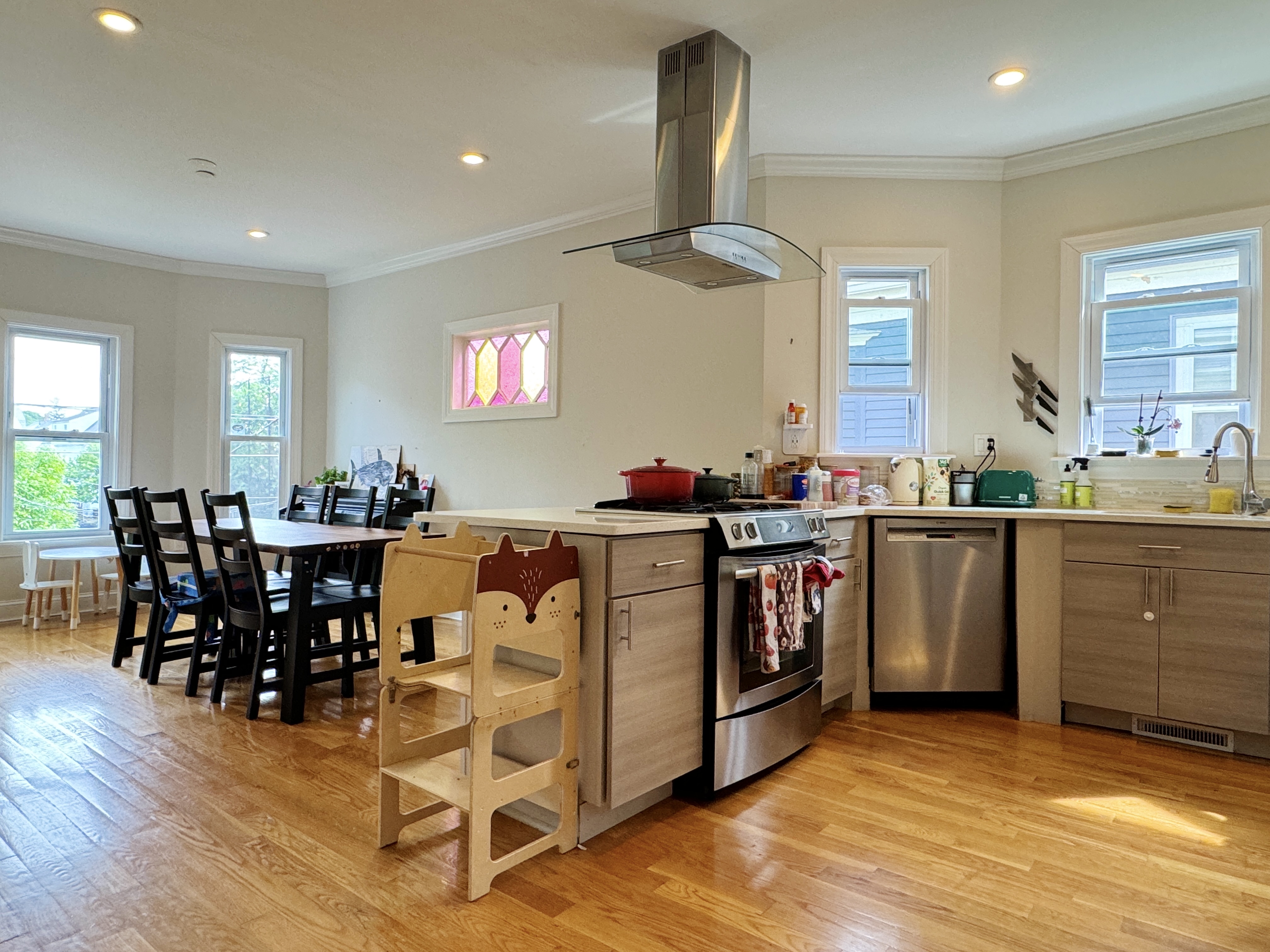 200 Willow Ave, Powder House Square