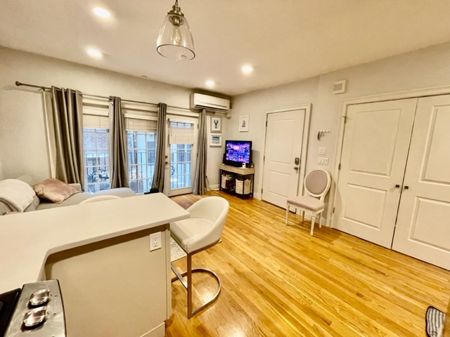 17 Clark St, North End