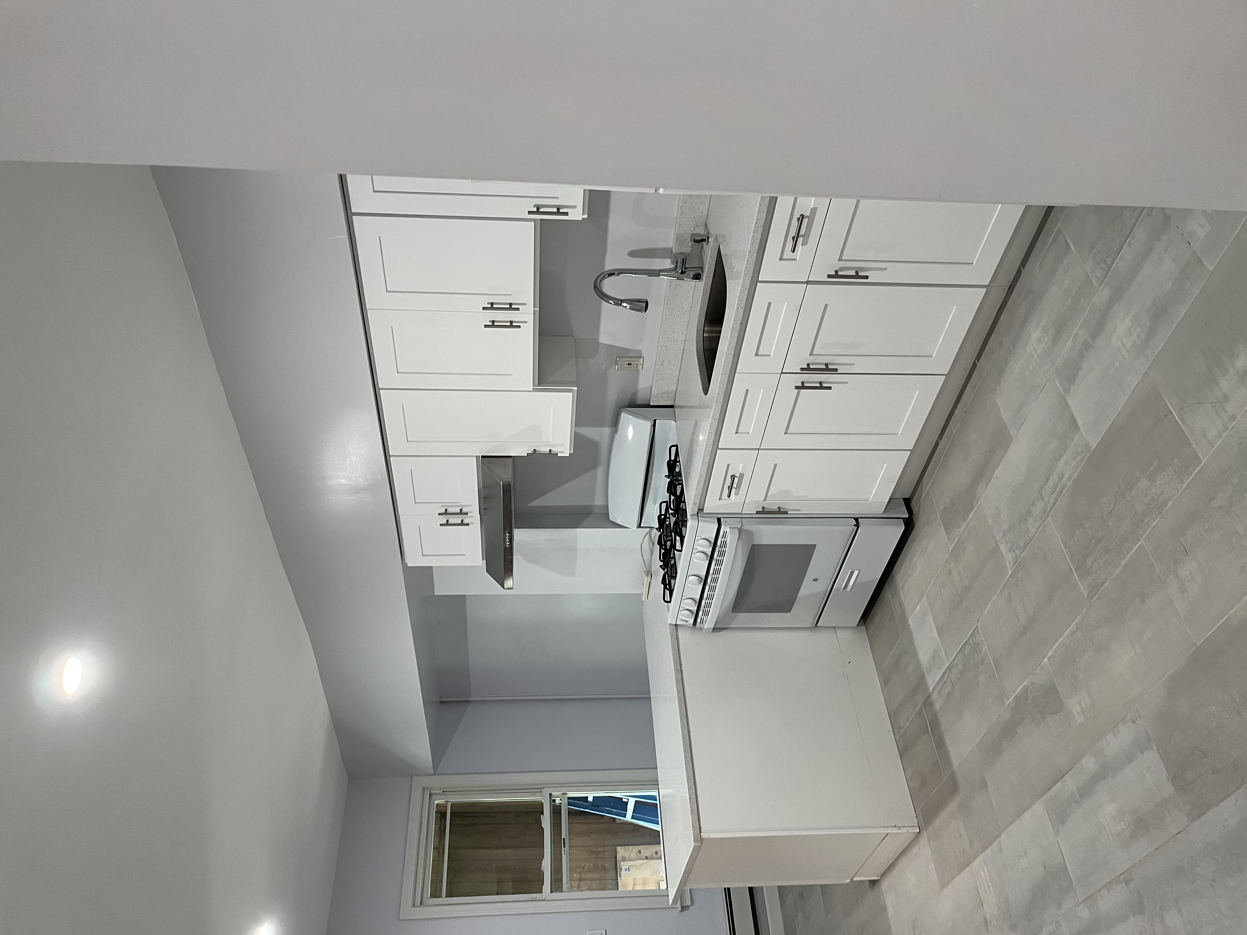 89 Everett St, East Boston