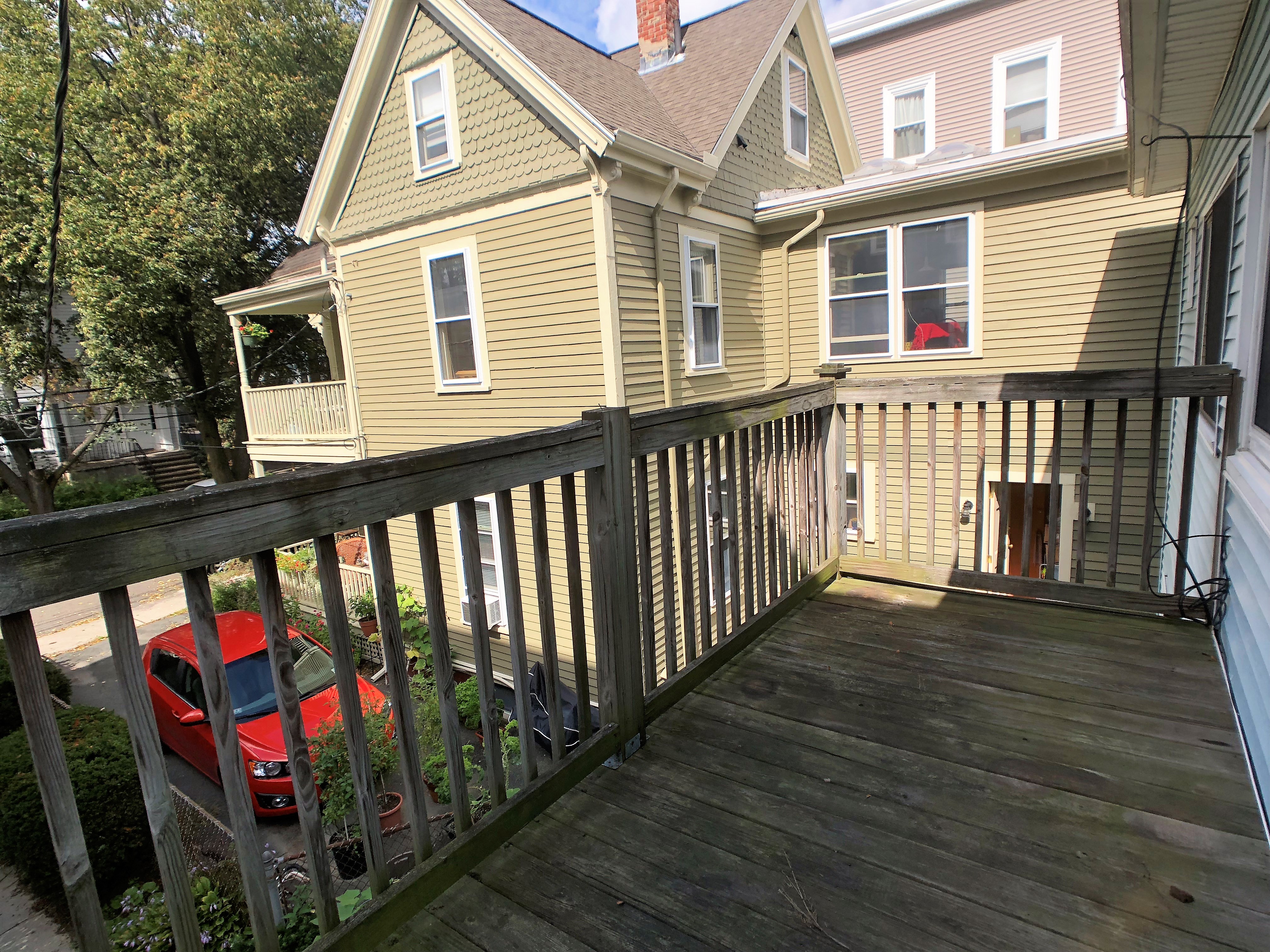 16 Moore St, Davis Square