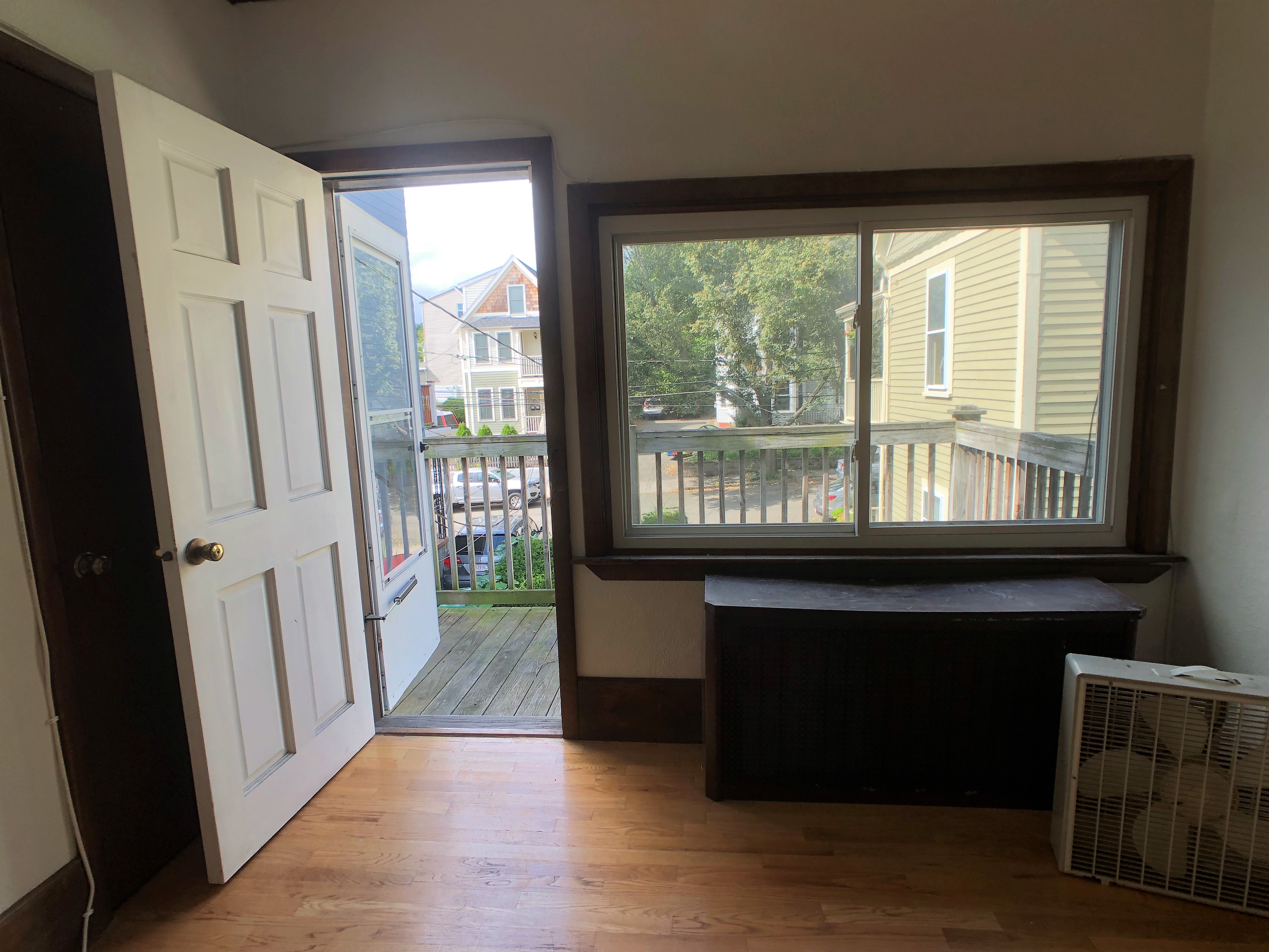 16 Moore St, Davis Square