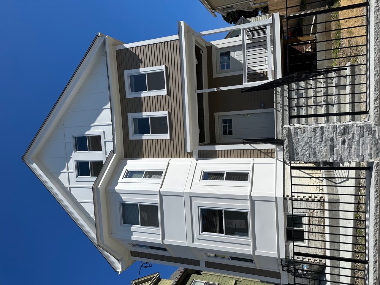 9 Bartlett St, Magoun Square