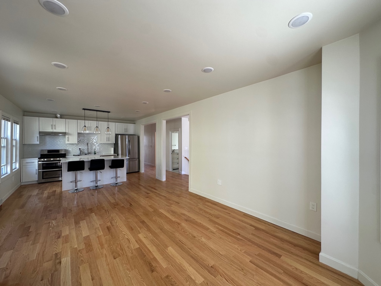 9 Bartlett St, Magoun Square