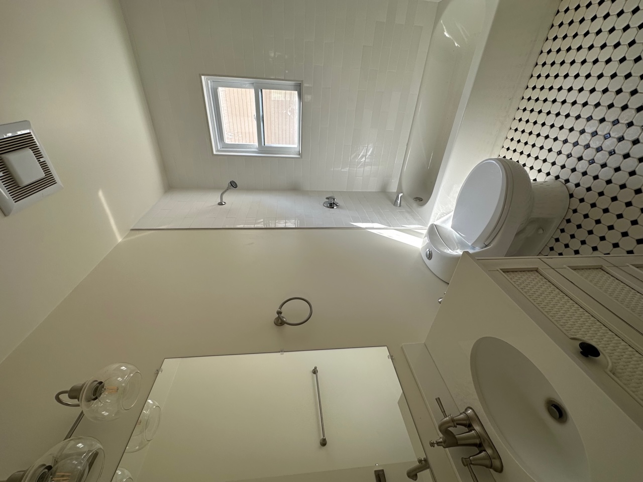 9 Bartlett St, Magoun Square