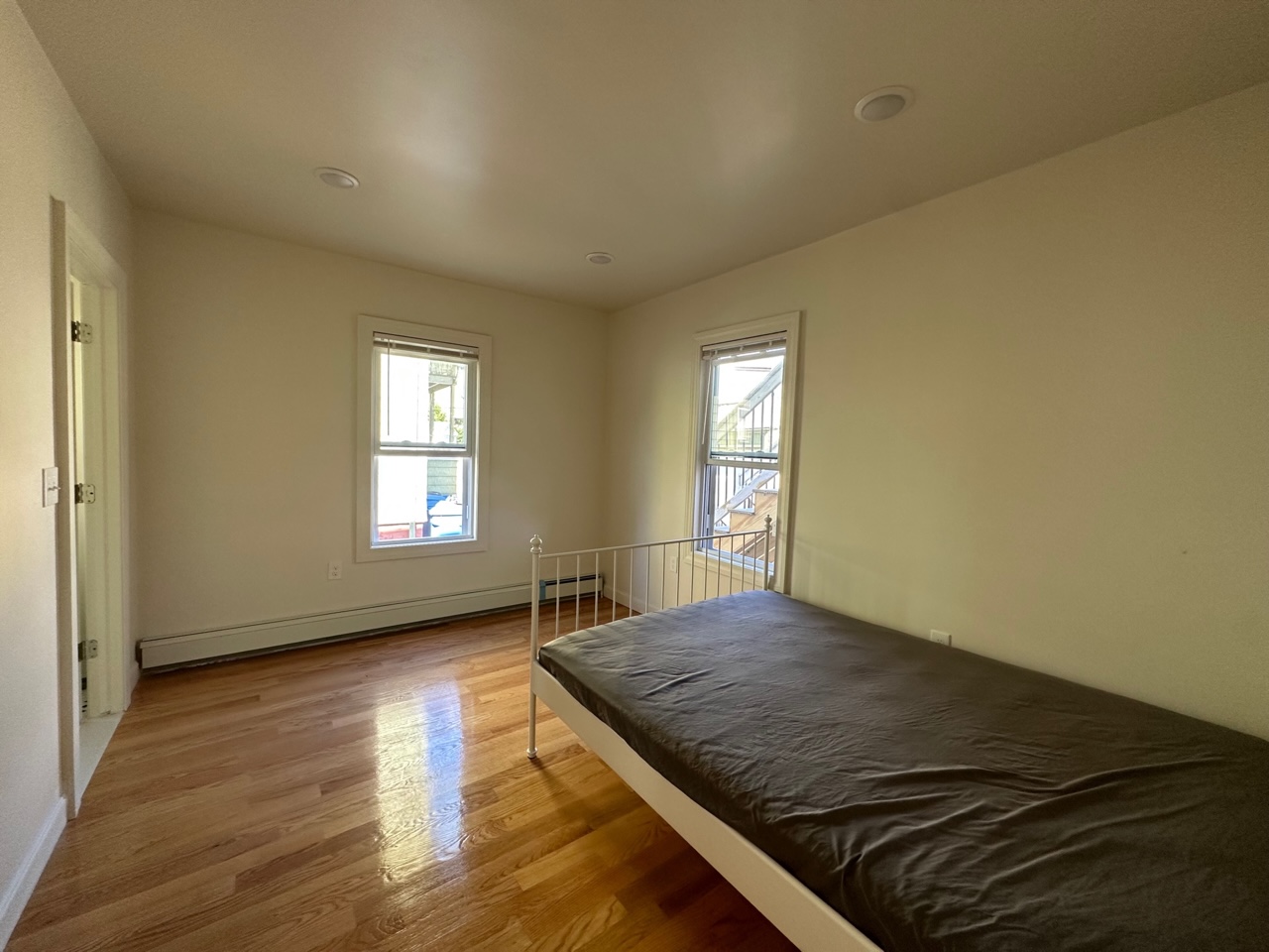 9 Bartlett St, Magoun Square