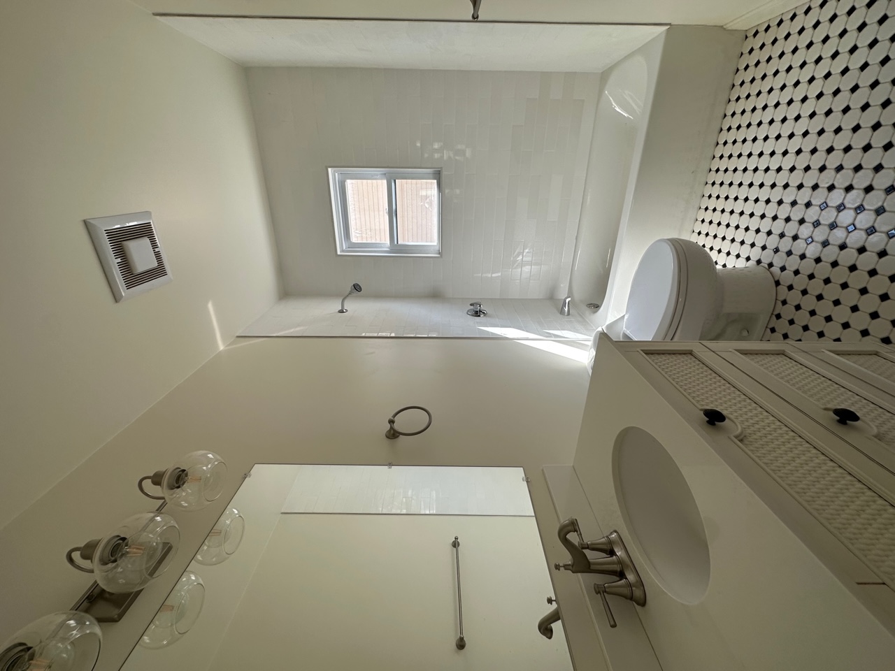 9 Bartlett St, Magoun Square