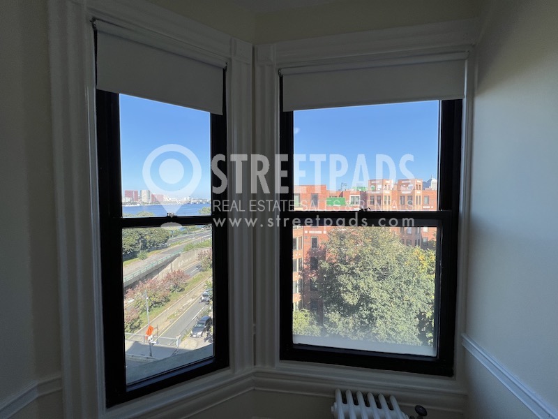 504 Beacon St, Fenway