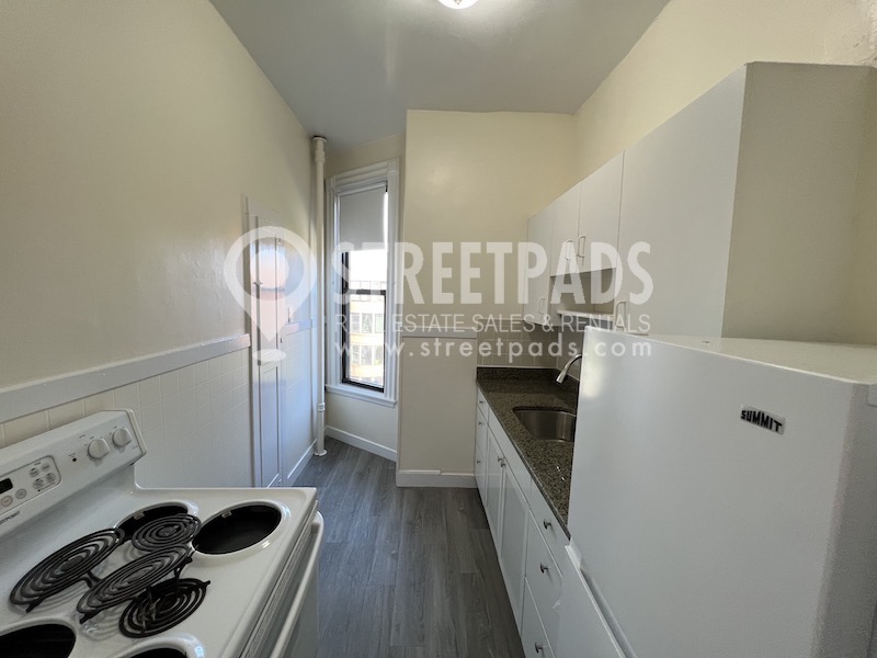 504 Beacon St, Fenway