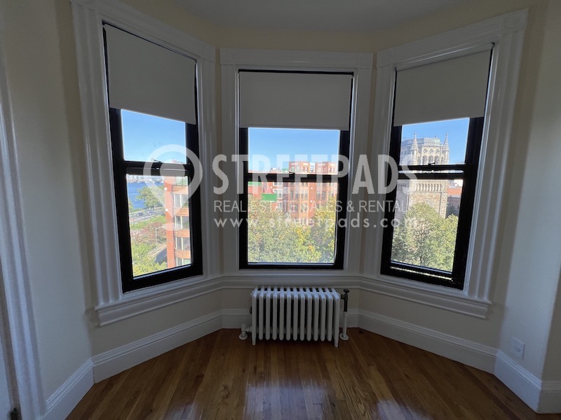 504 Beacon St, Fenway