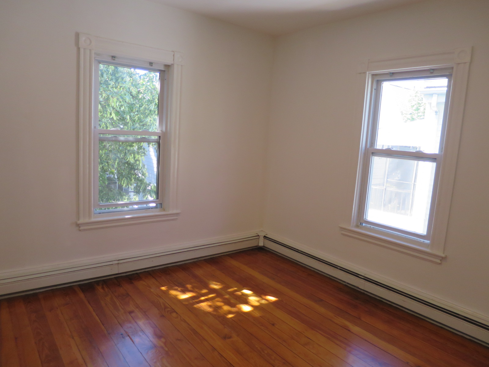 17 Charnwood Rd, Davis Square