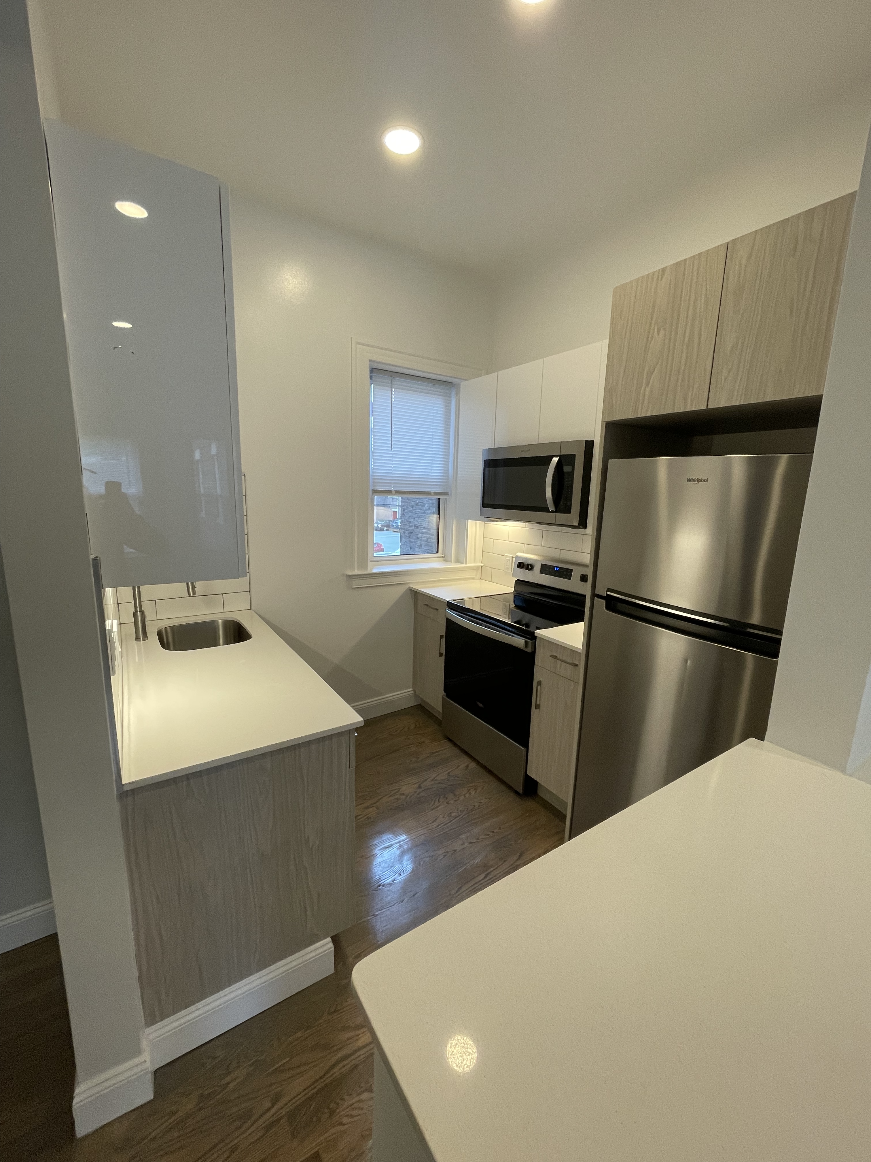 102 Queensberry St, Fenway