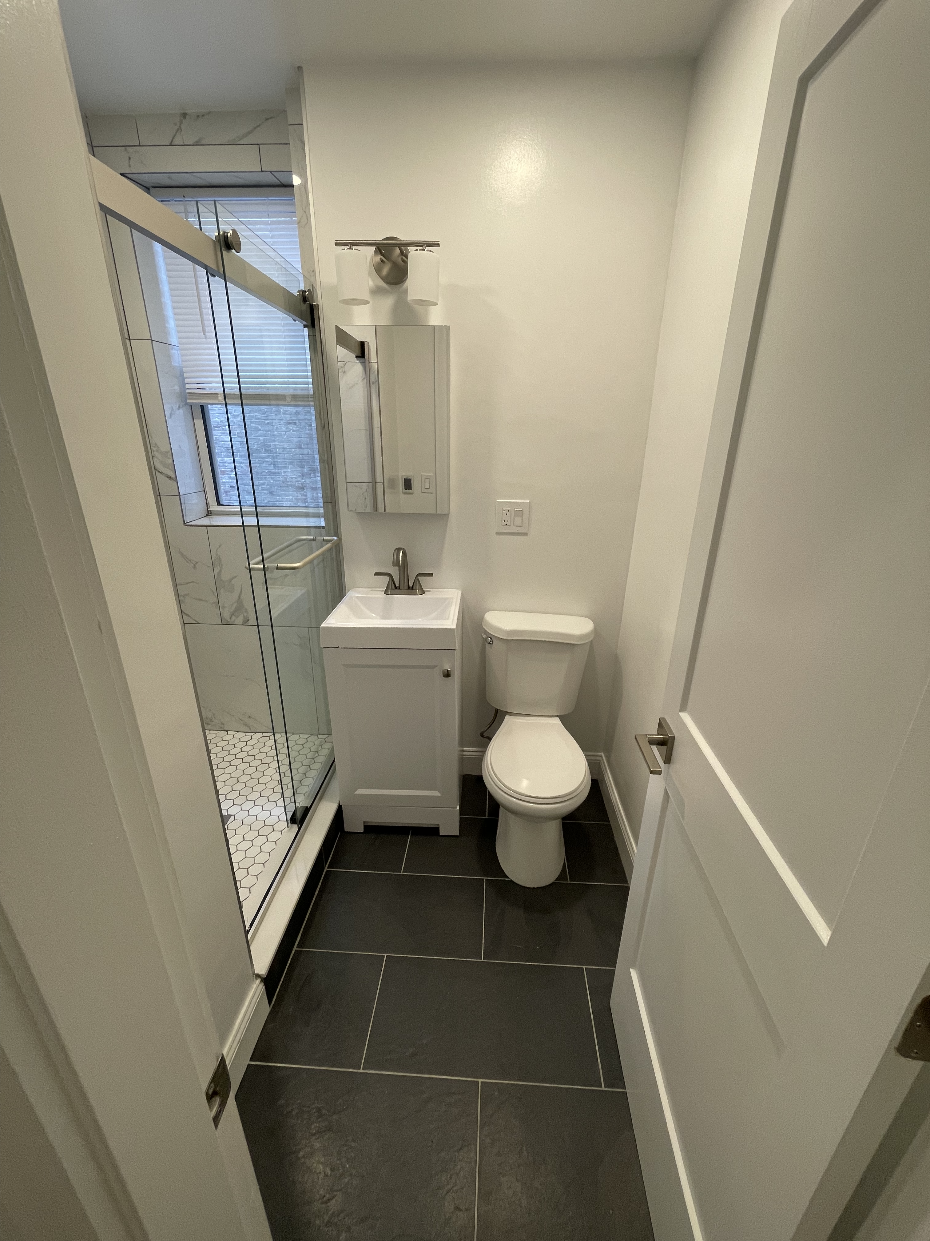 102 Queensberry St, Fenway