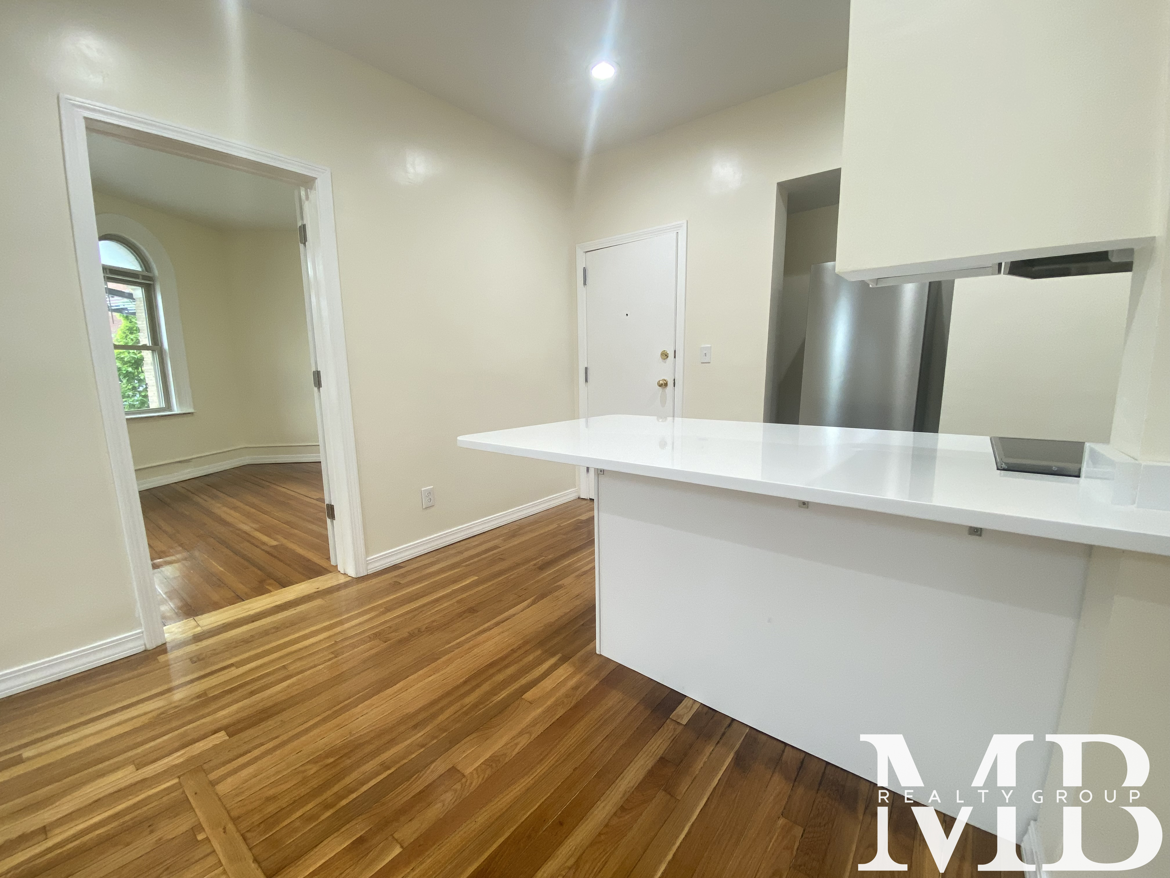 879 Beacon St, Fenway