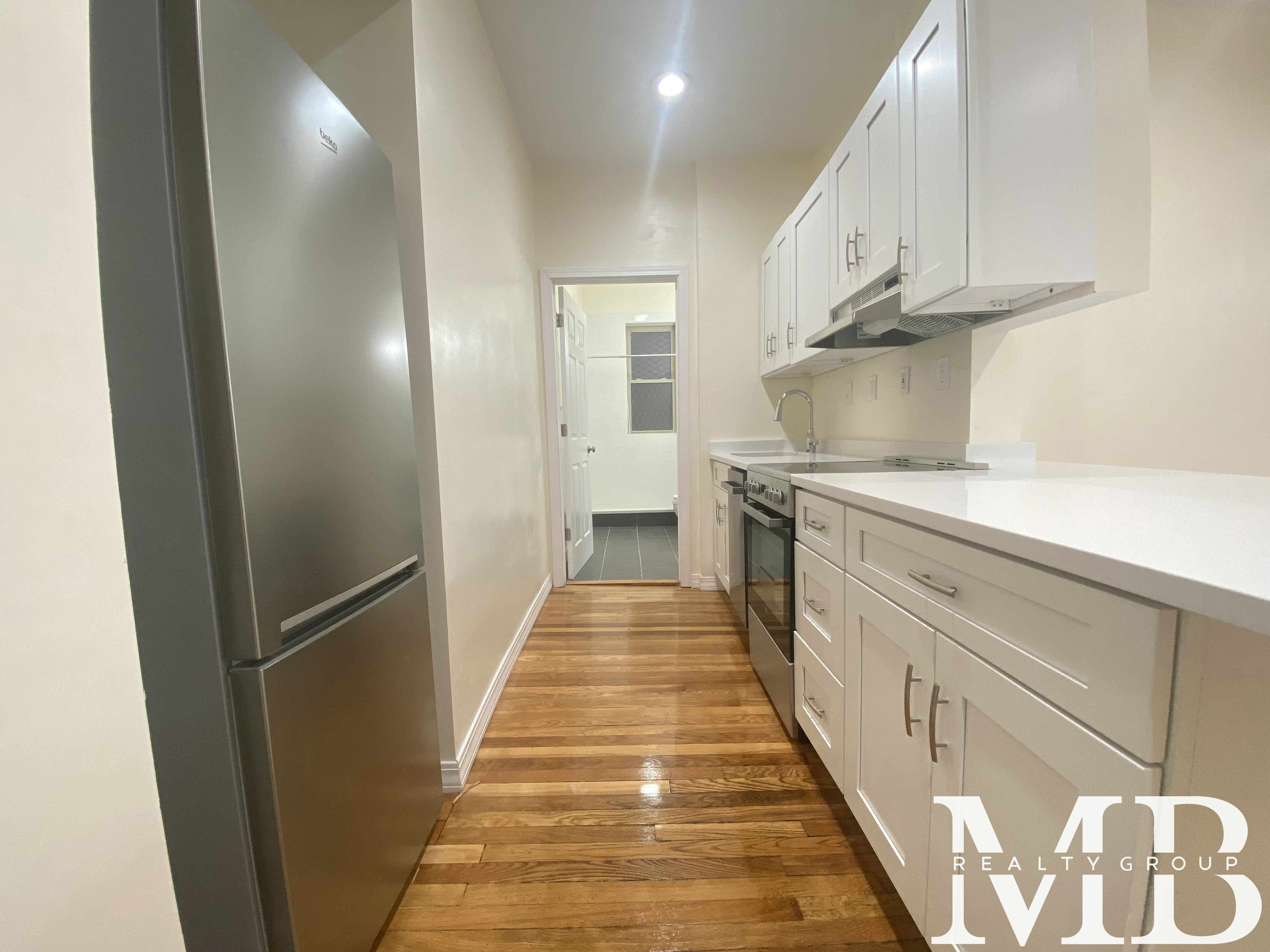 879 Beacon St, Fenway