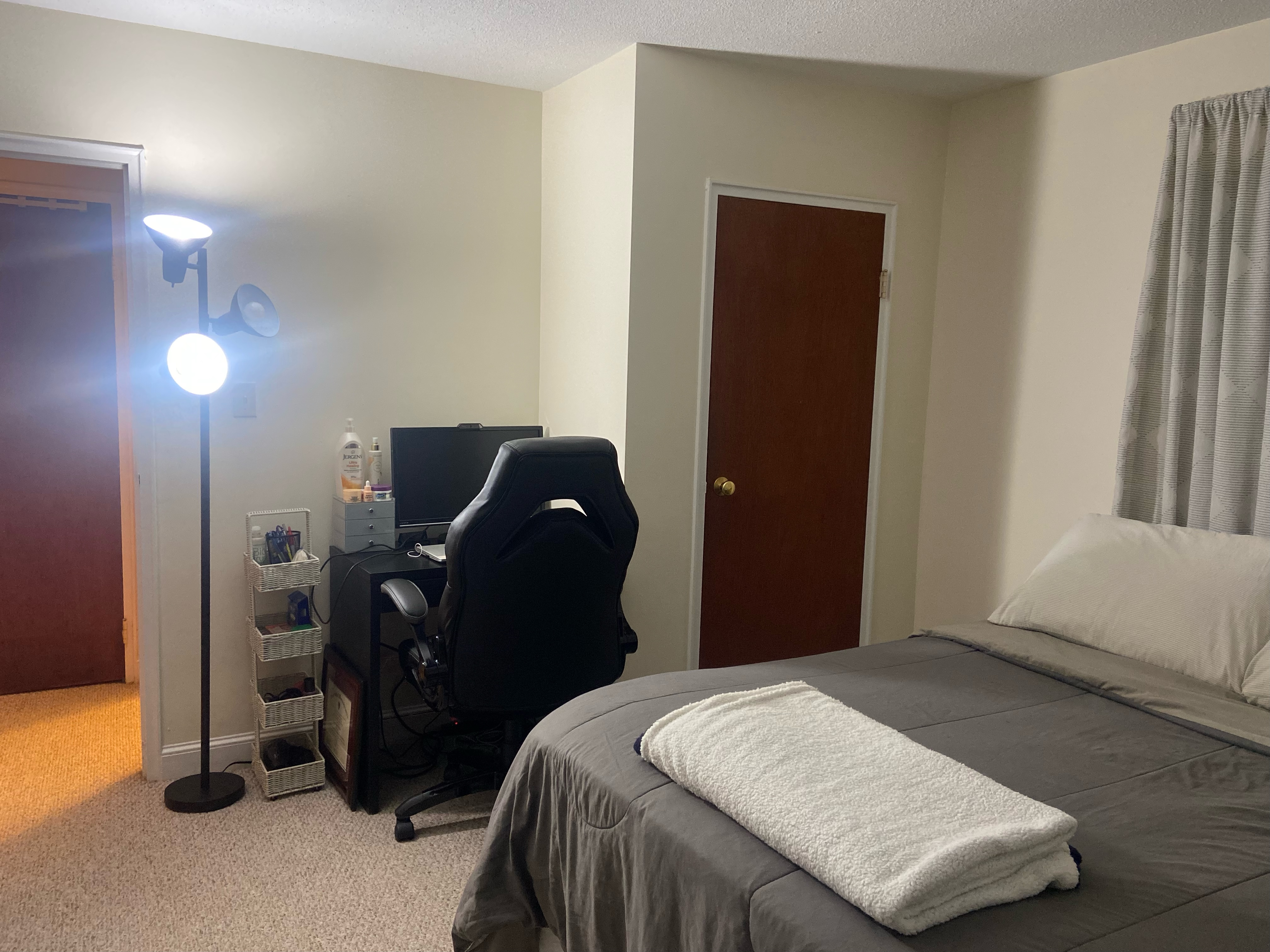 7 Brattle Dr, Arlington