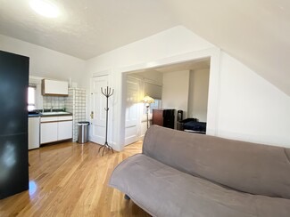 50 Hereford St, Back Bay